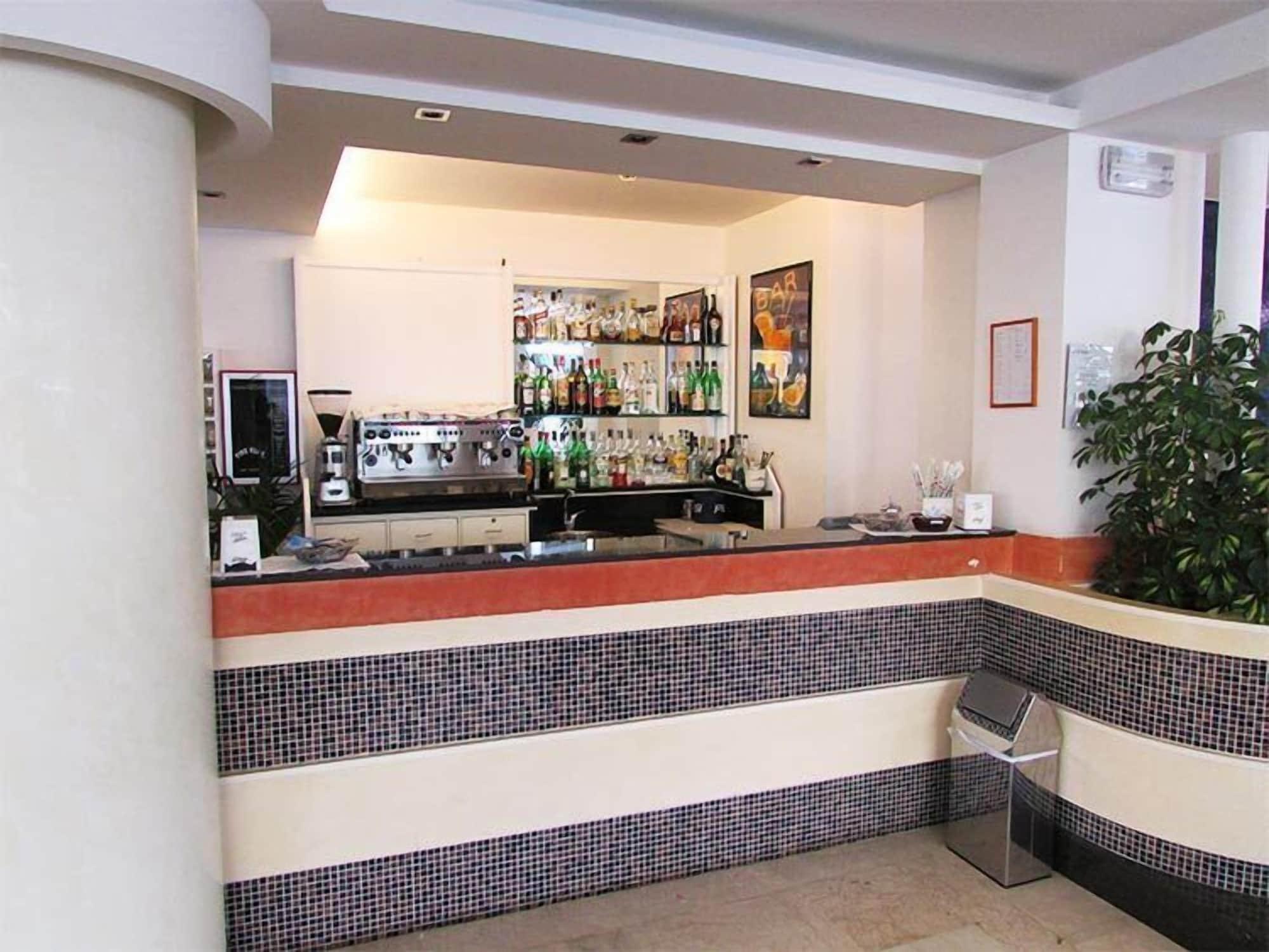 Bar/Salón Hotel Elite