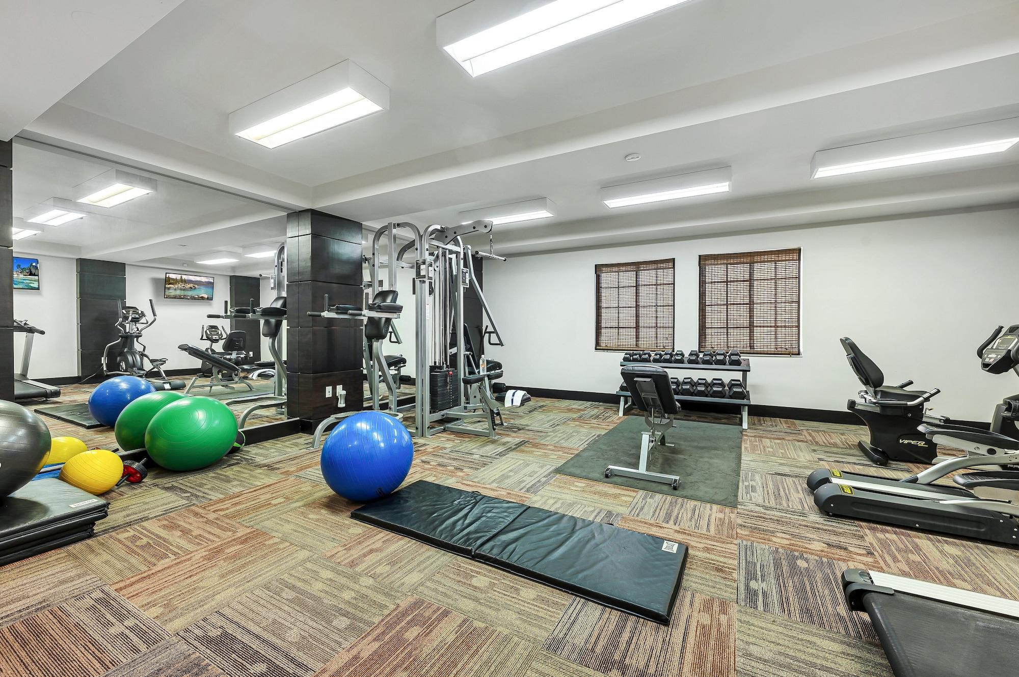 Gimnasio Bayfront Inn Fifth Avenue