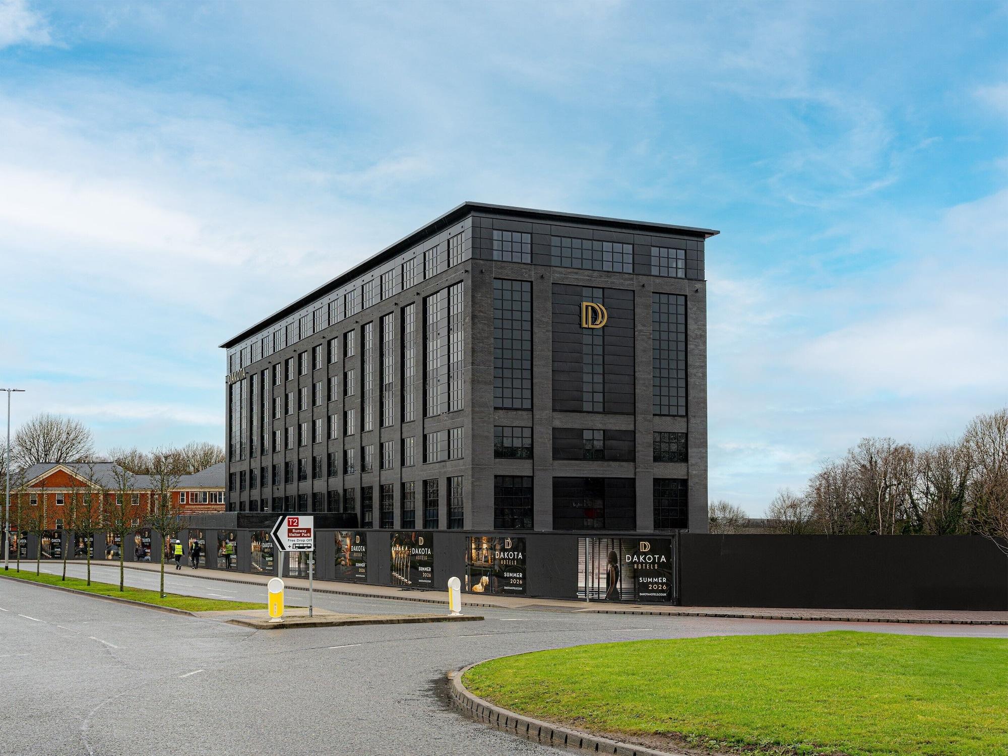 Vista Exterior Dakota Manchester Airport