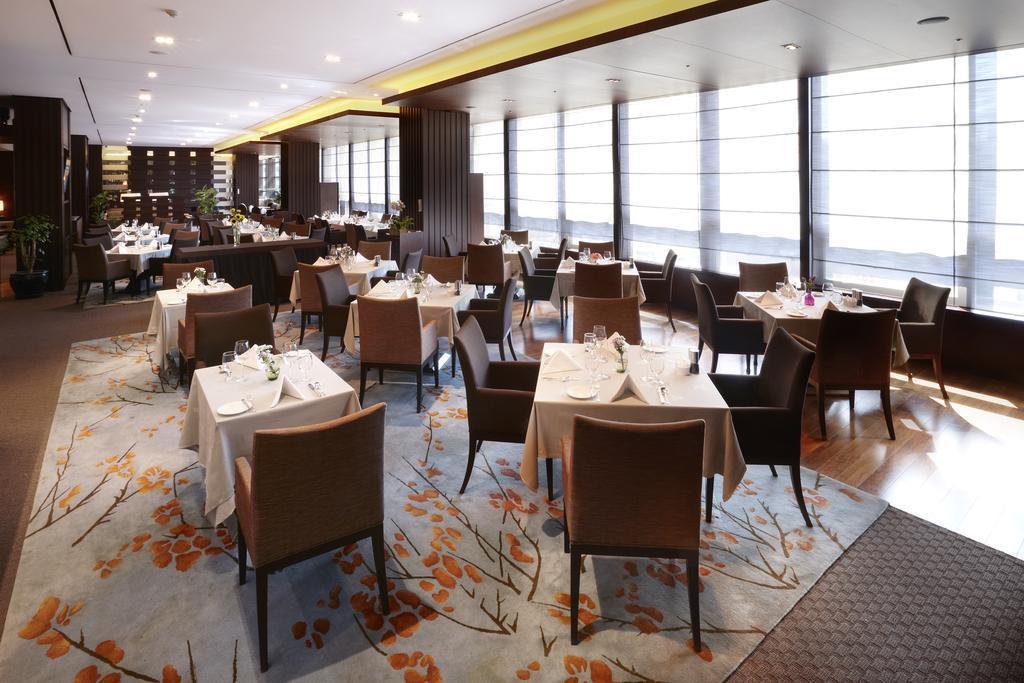 Restaurant Oakwood Premier Coex Center
