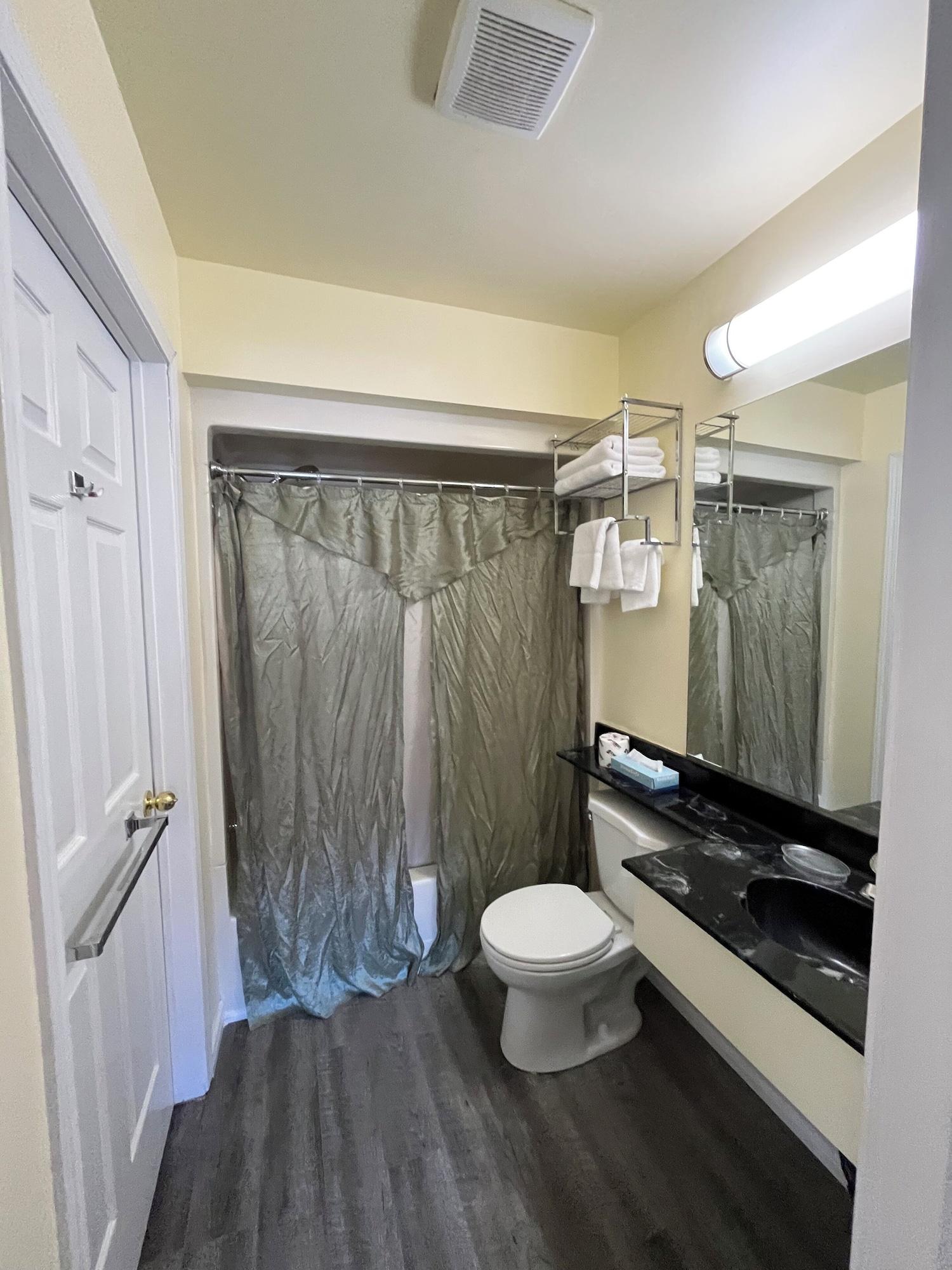 Equipamiento de Habitación Lakeshore Suites