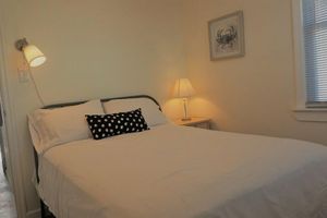 Alquiler Vacacional - Beach Block Retreat with Free Parking [1305-1]