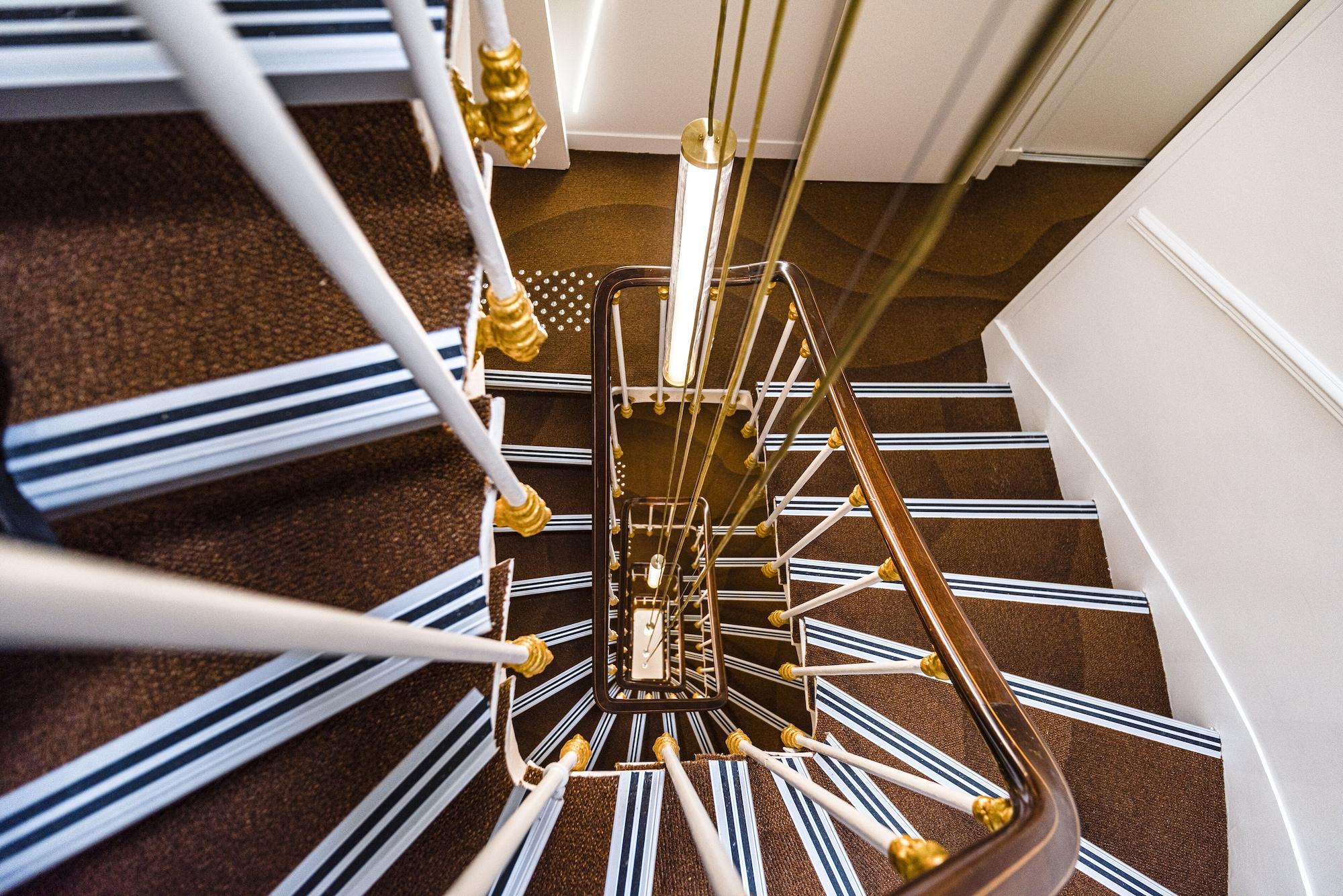 Varios Mercure Paris Opera Lafayette