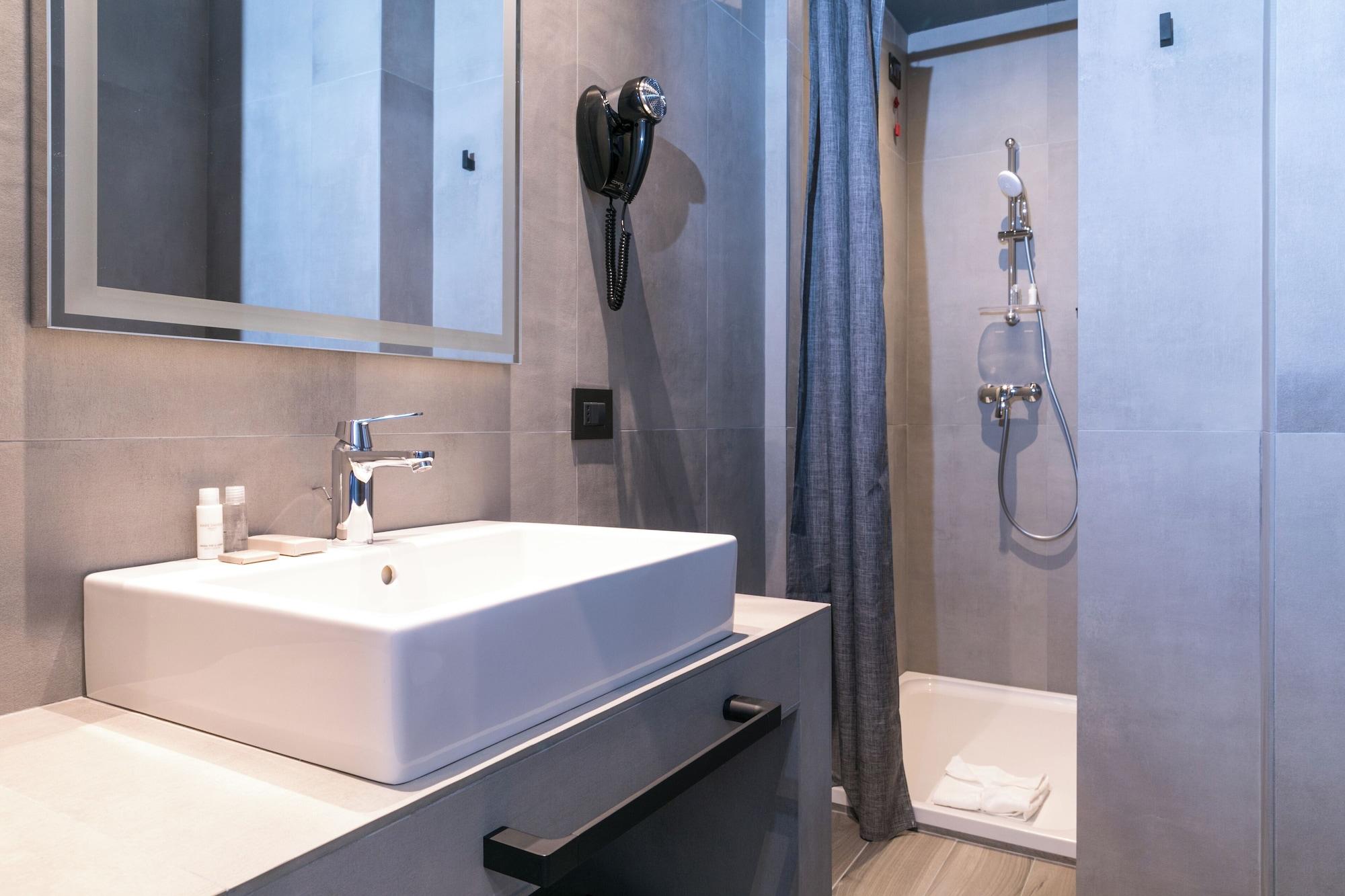 Equipamiento de Habitación Kira Suites Hotel Milano