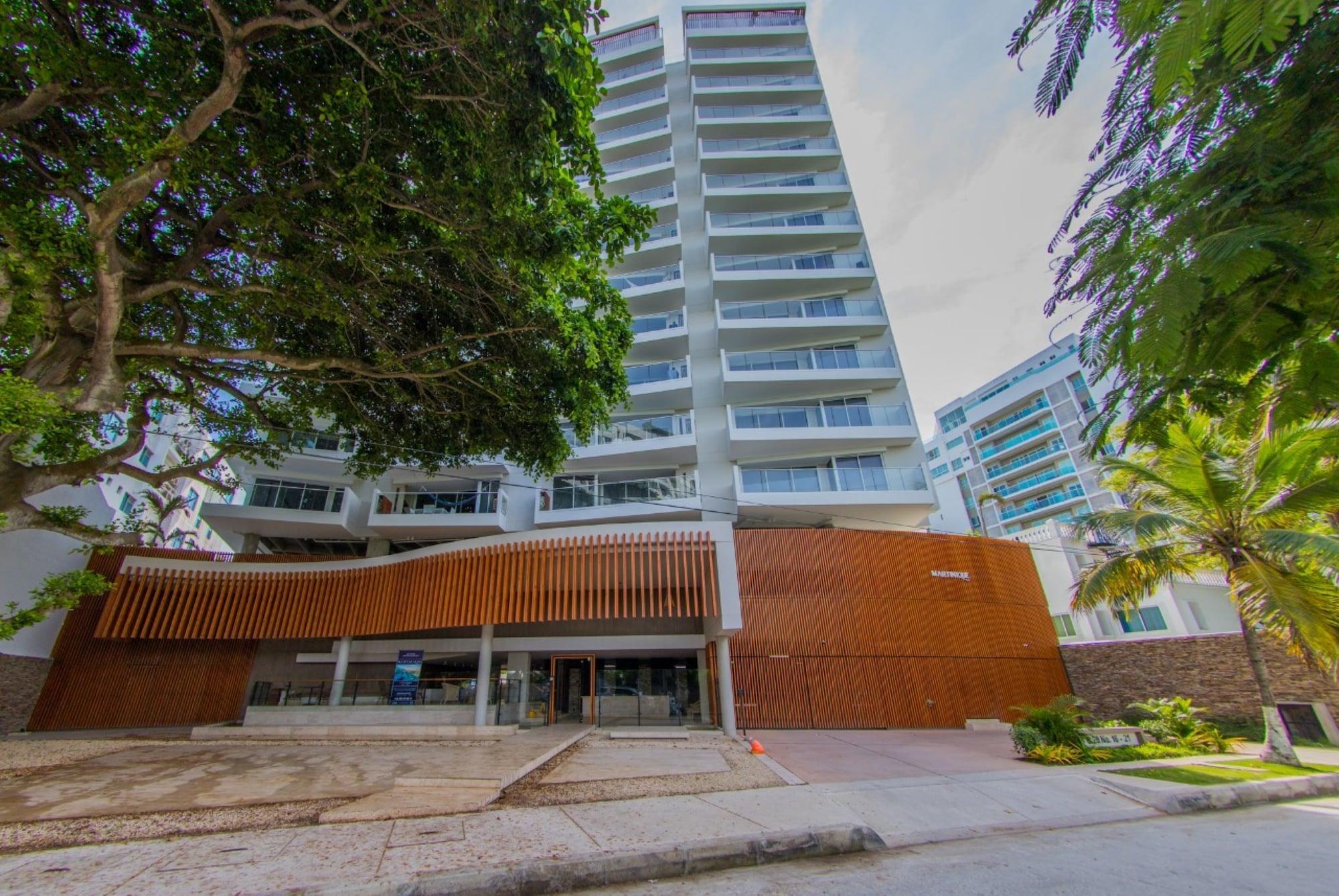 Vista Exterior Edificio Martinique Delux