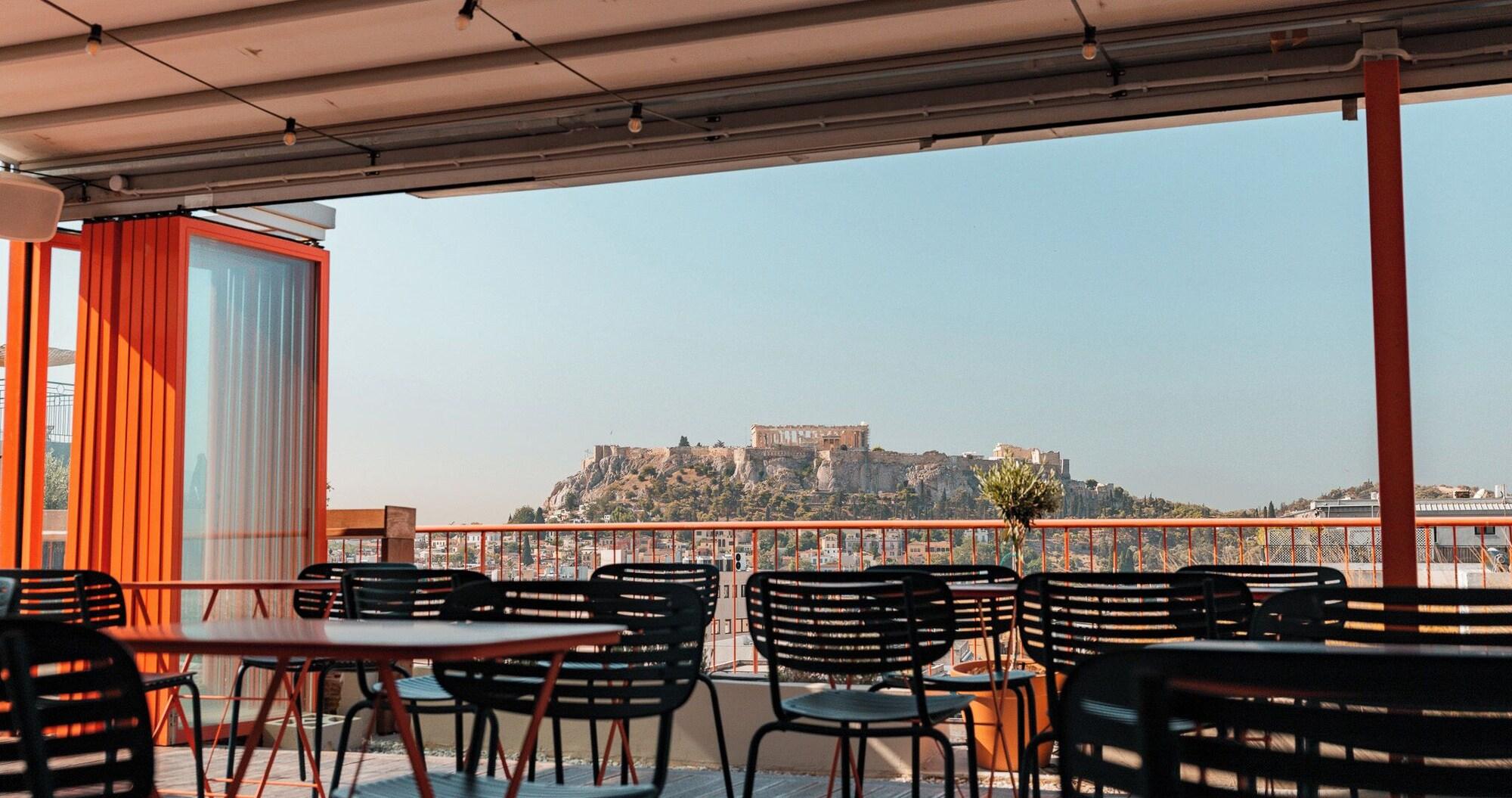 Varios YellowSquare Athens