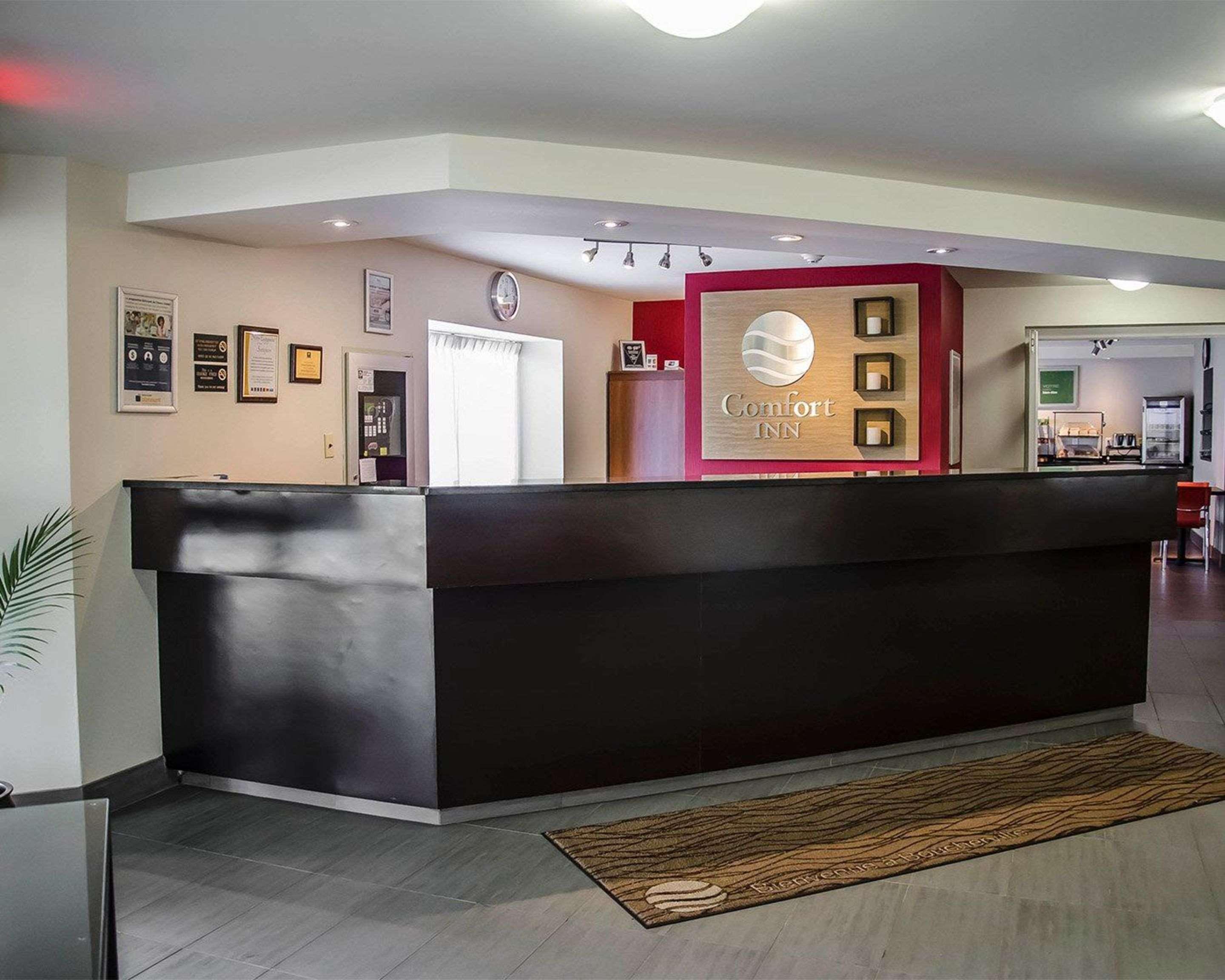 Varios Comfort Inn Boucherville