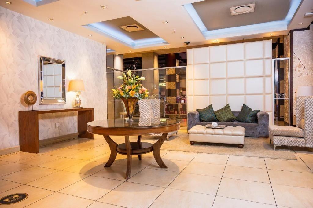 Vista Lobby Golden Horse Hotel