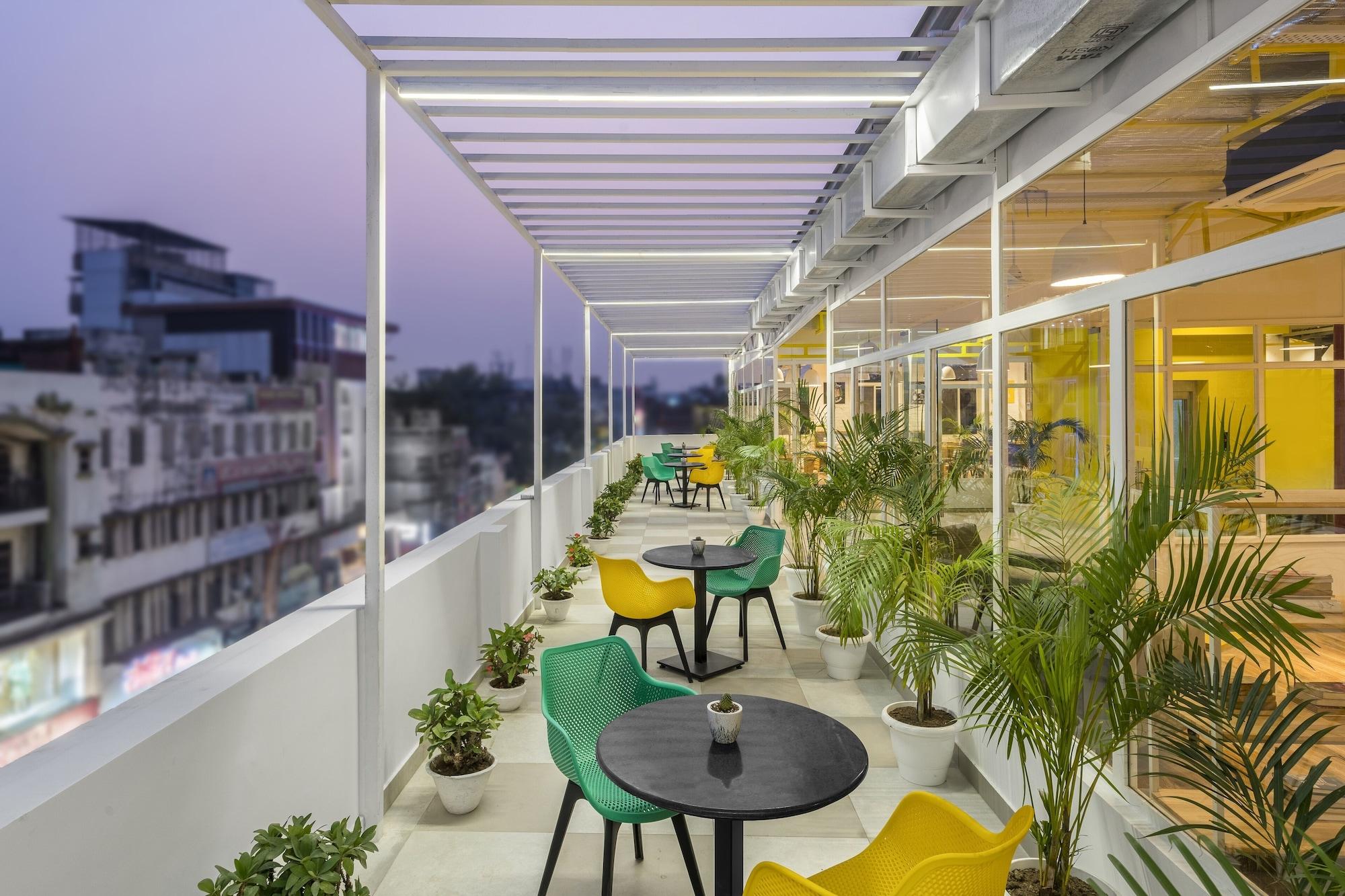 Restaurant Bedzzz Varanasi by Leisure Hotels