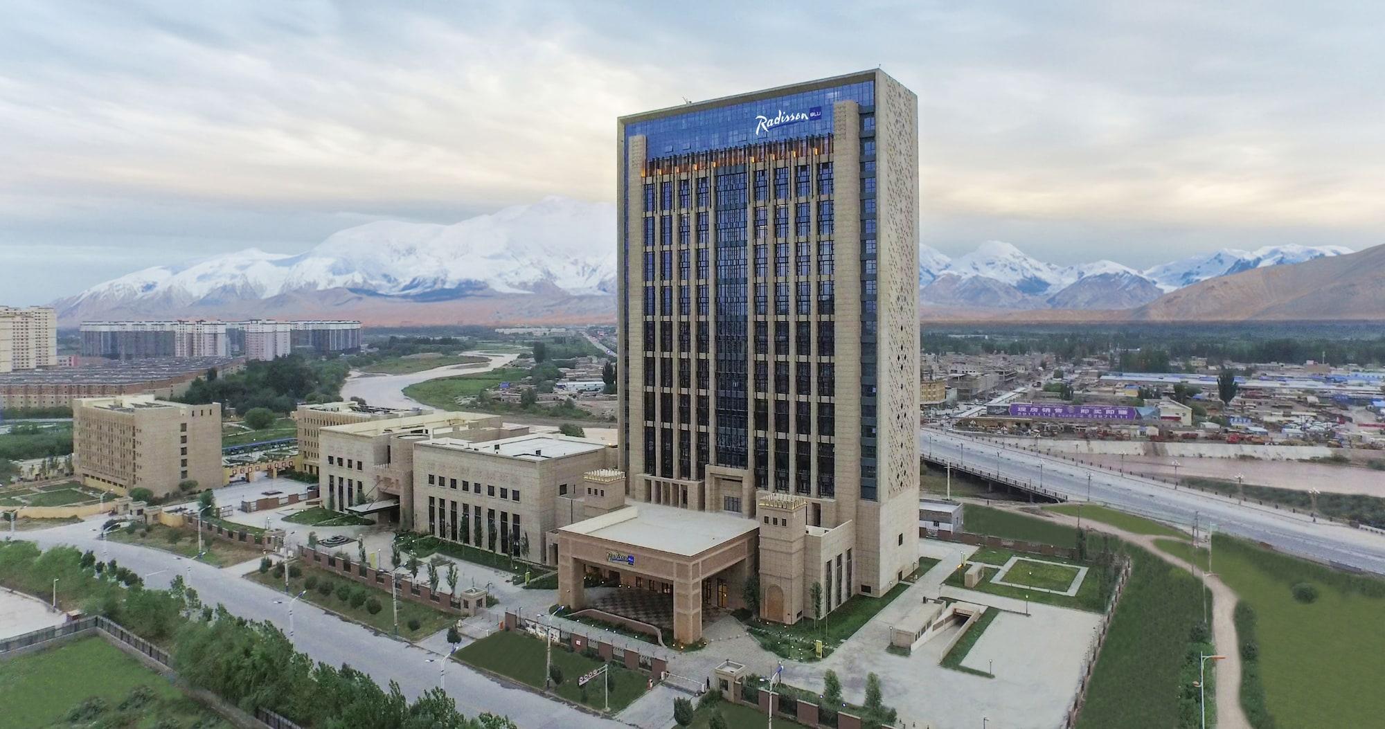 Vista Exterior Radisson Blu Hotel Kashgar