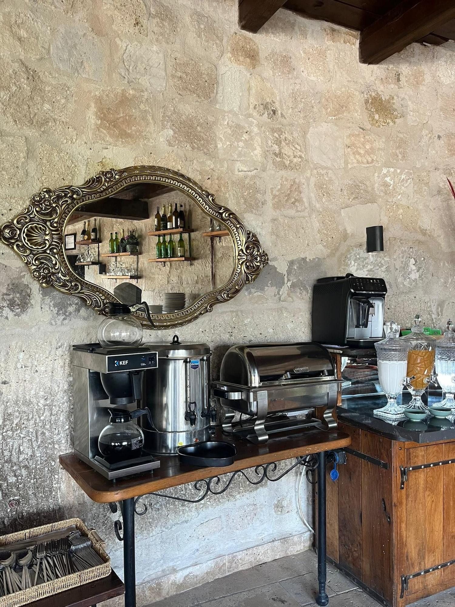 Bar/Salón Century Cave Hotel