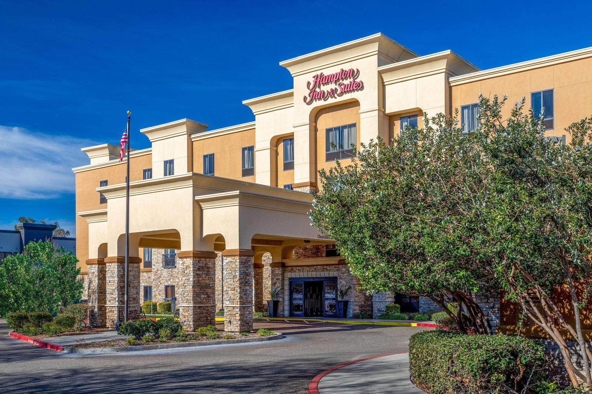 Vista Exterior Hampton Inn & Suites Sacramento-Elk Grove Laguna I-5