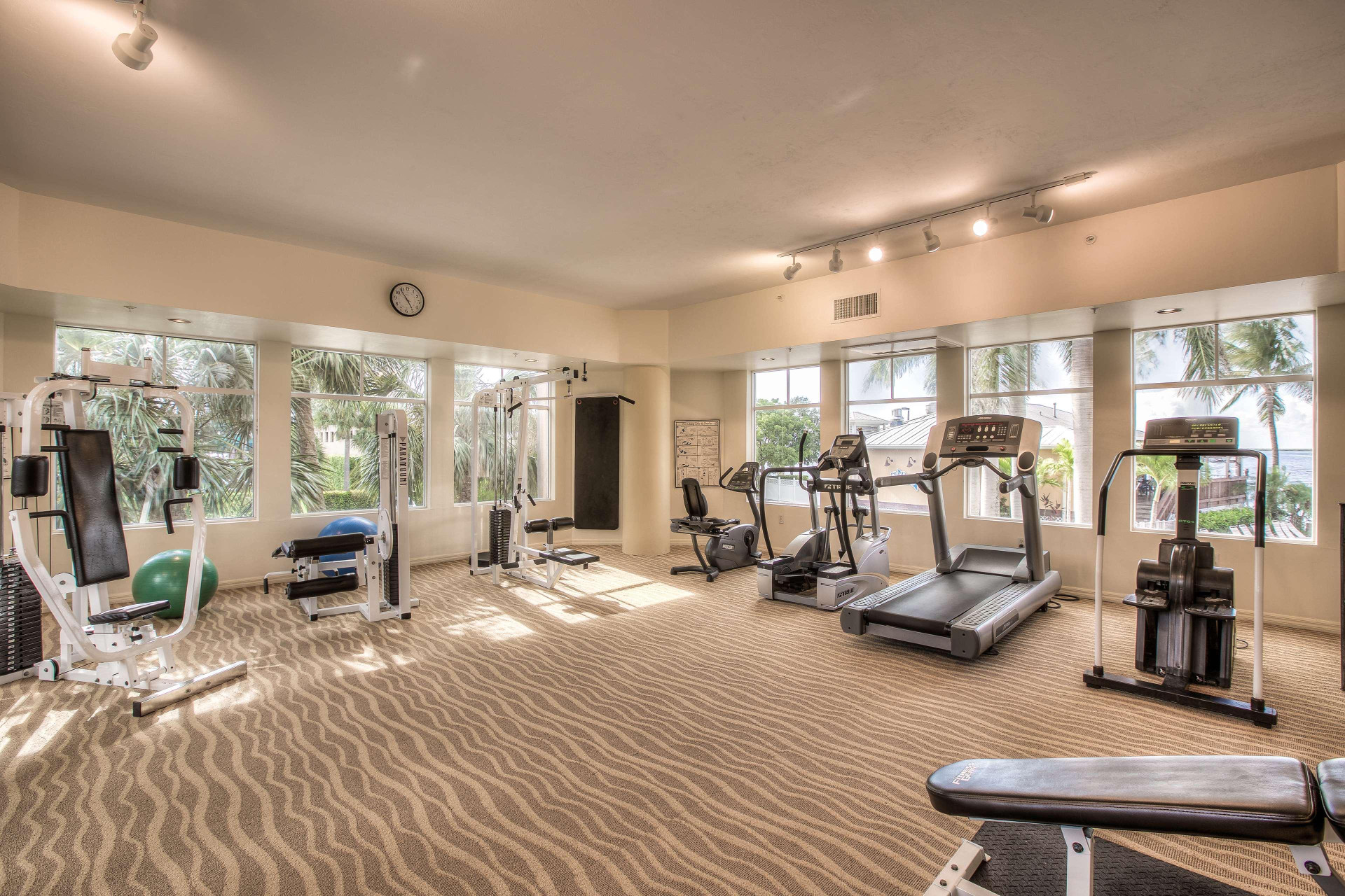 Gimnasio Lovers Key Resort