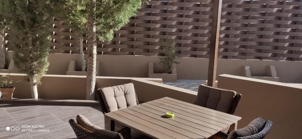 Vista Exterior Sahab Resort and Spa