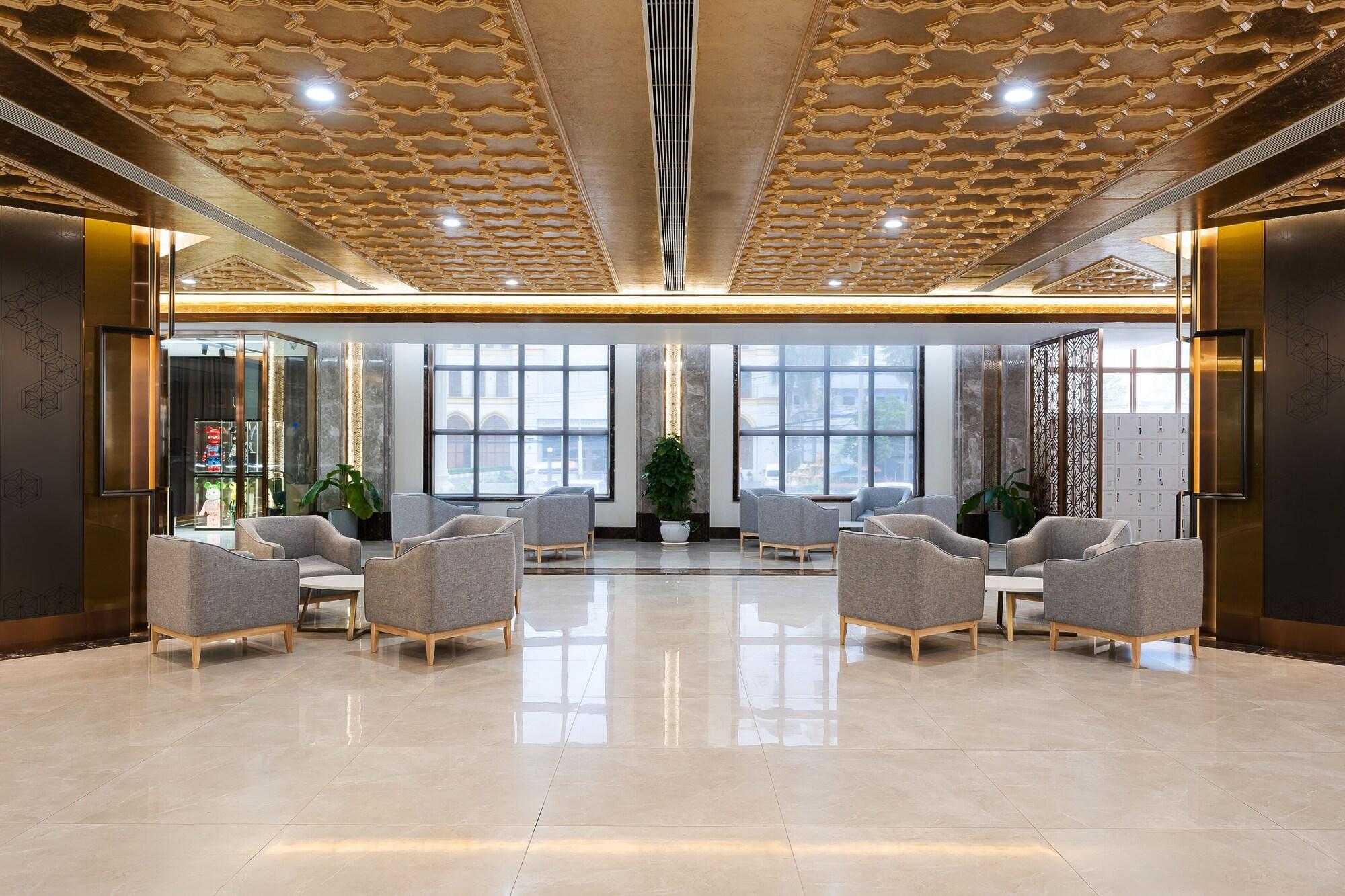 Vista Lobby Grand Pailin Casino & Resort