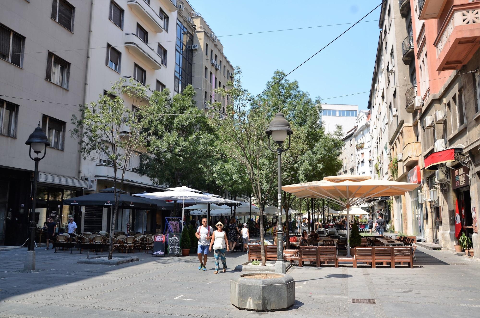 Restaurant Dominic & Smart Luxury Suites Republic Square