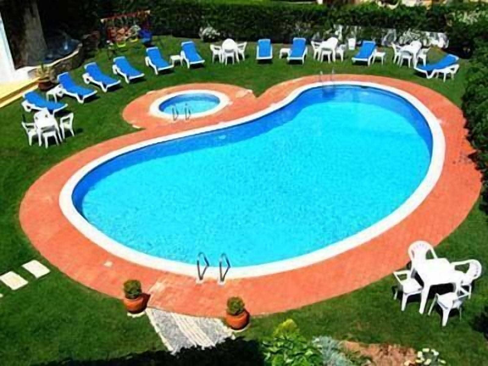 Vista Piscina Hotel Mónaco