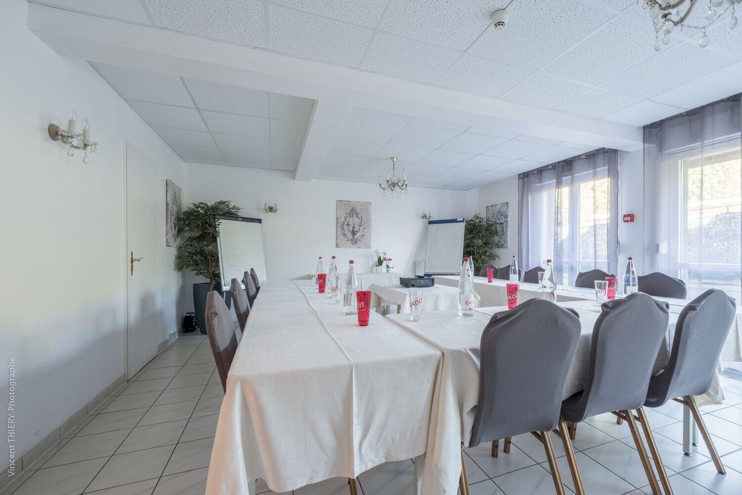 Sala de Reuniones Hôtel et Gîtes L'Ecrin