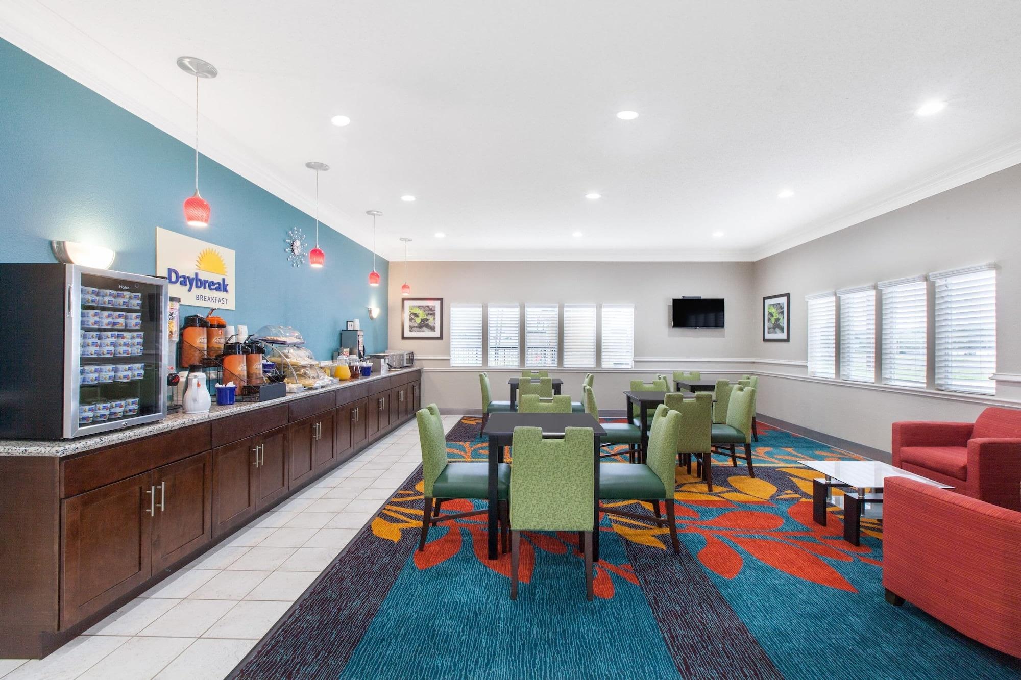 Restaurant Days Inn by Wyndham Ennis