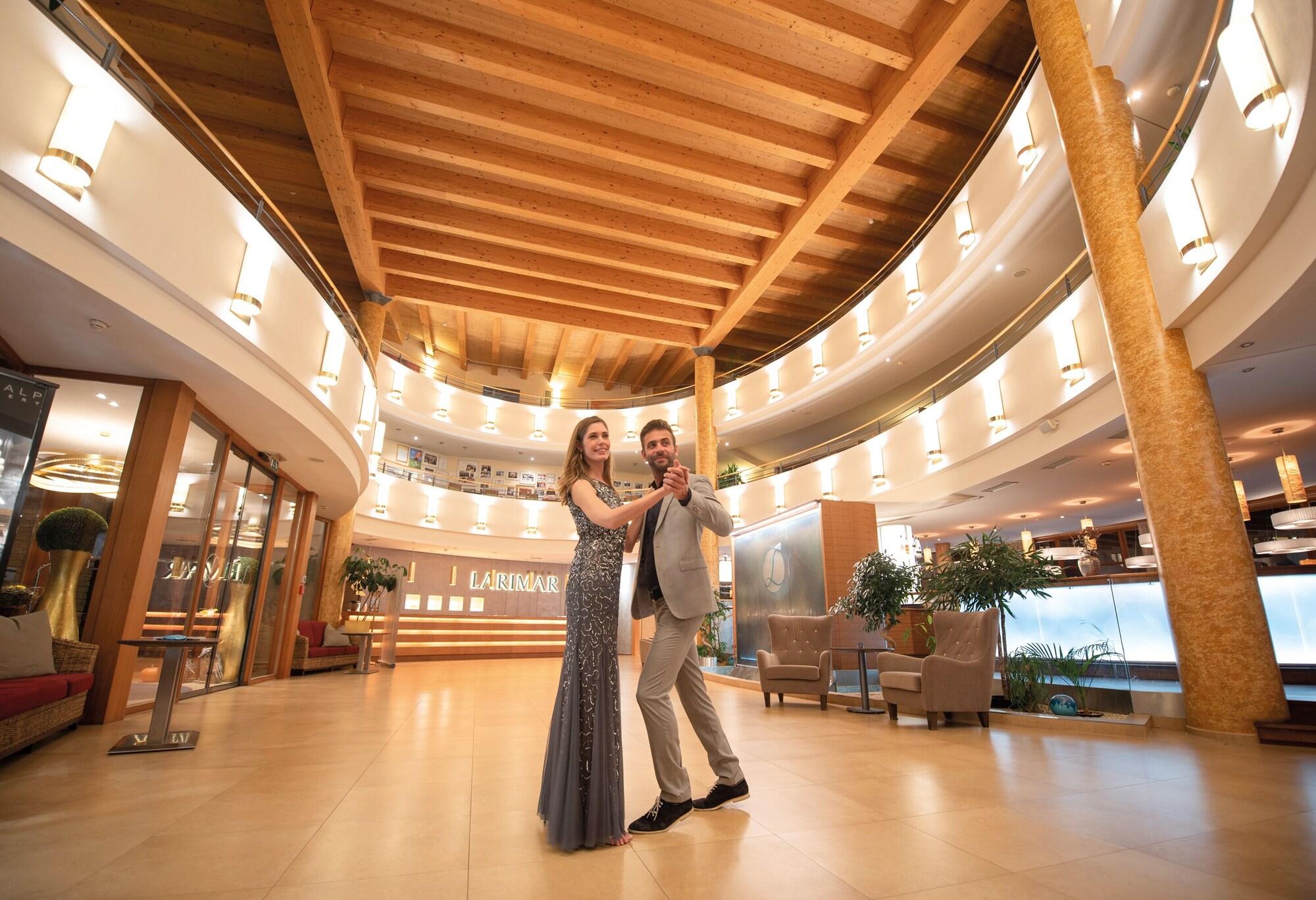 Vista Lobby Hotel & Spa Larimar