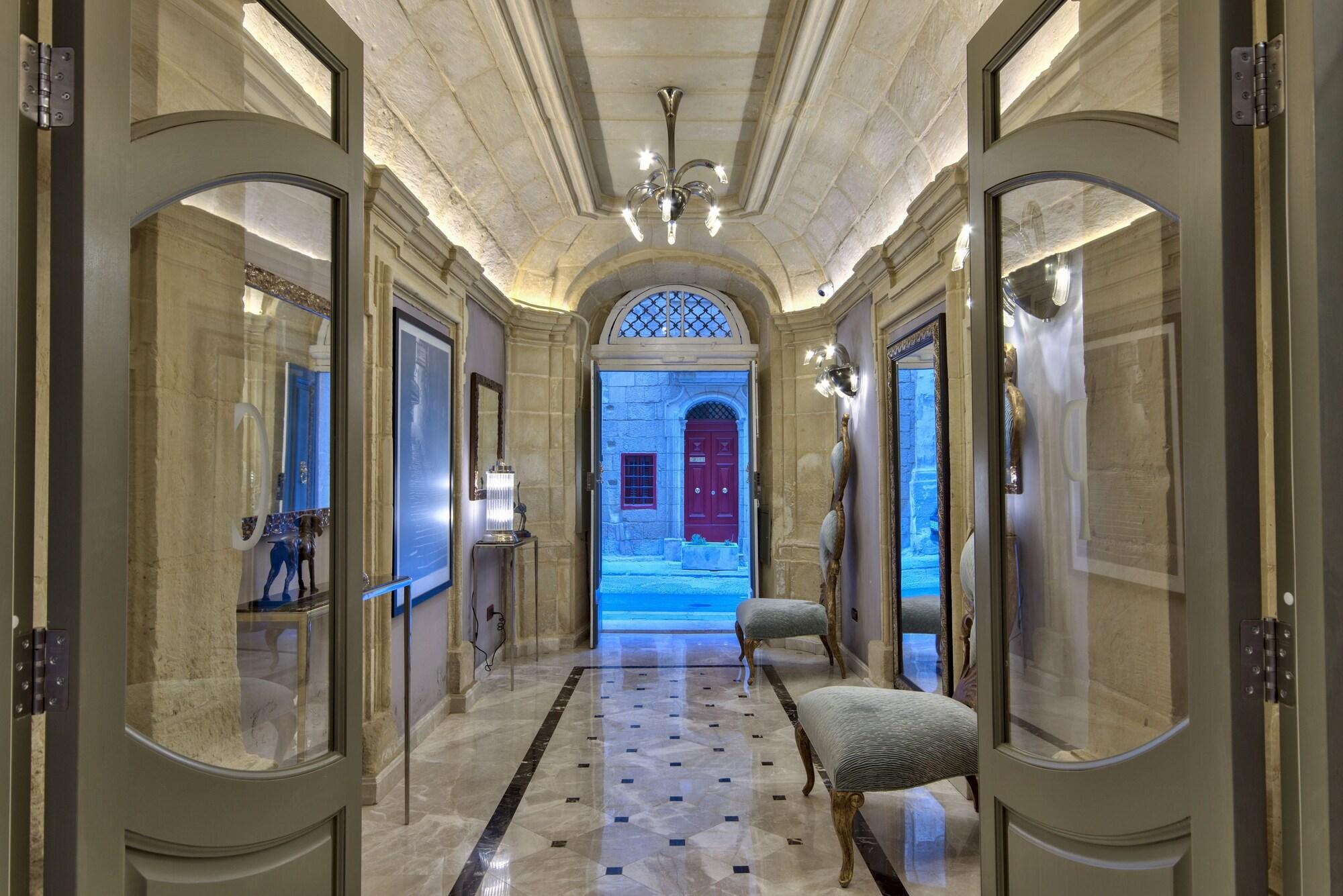 Vista Lobby Palazzo Consiglia - IK Collection
