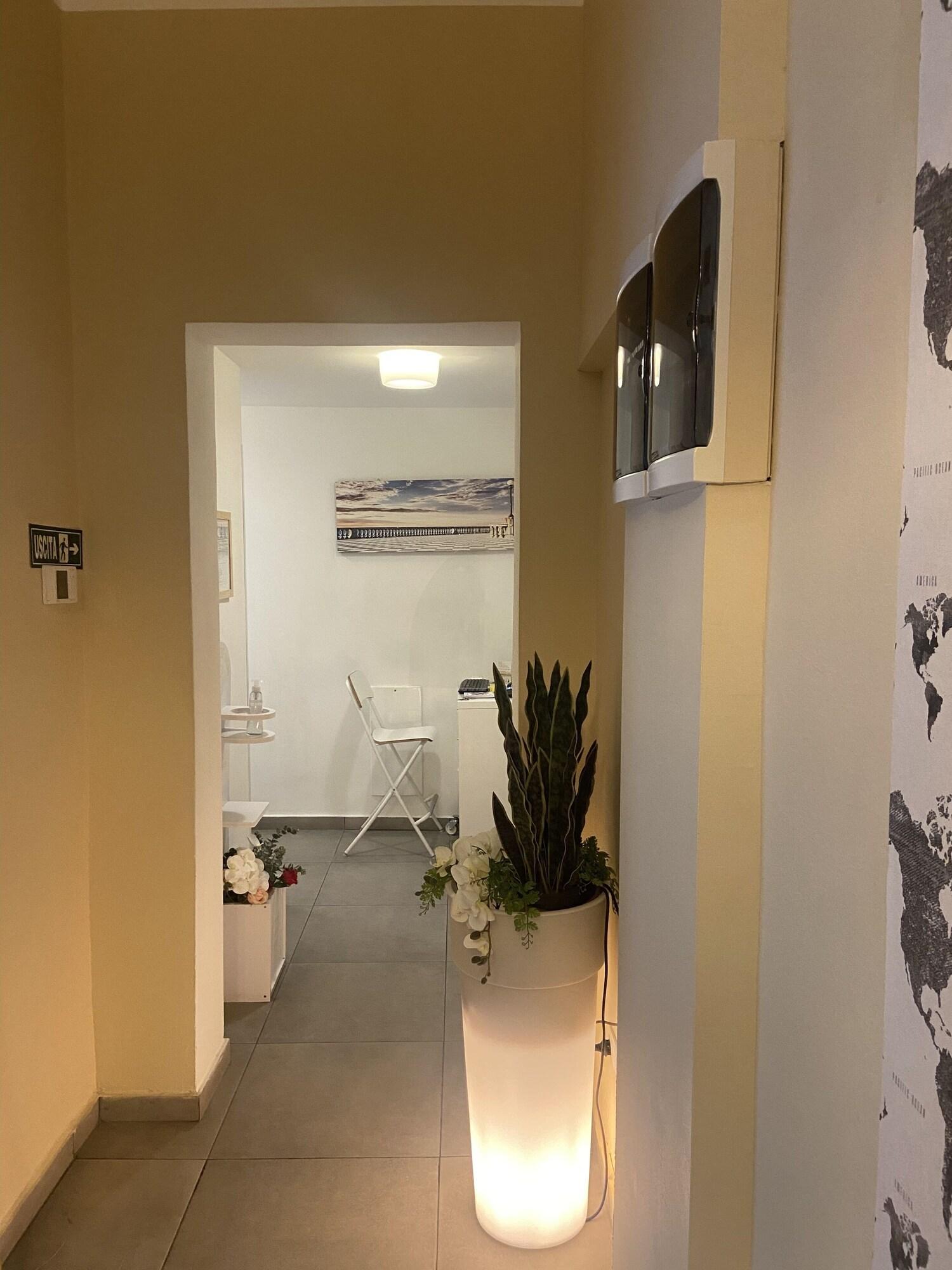 Vista Lobby Paradise Inn