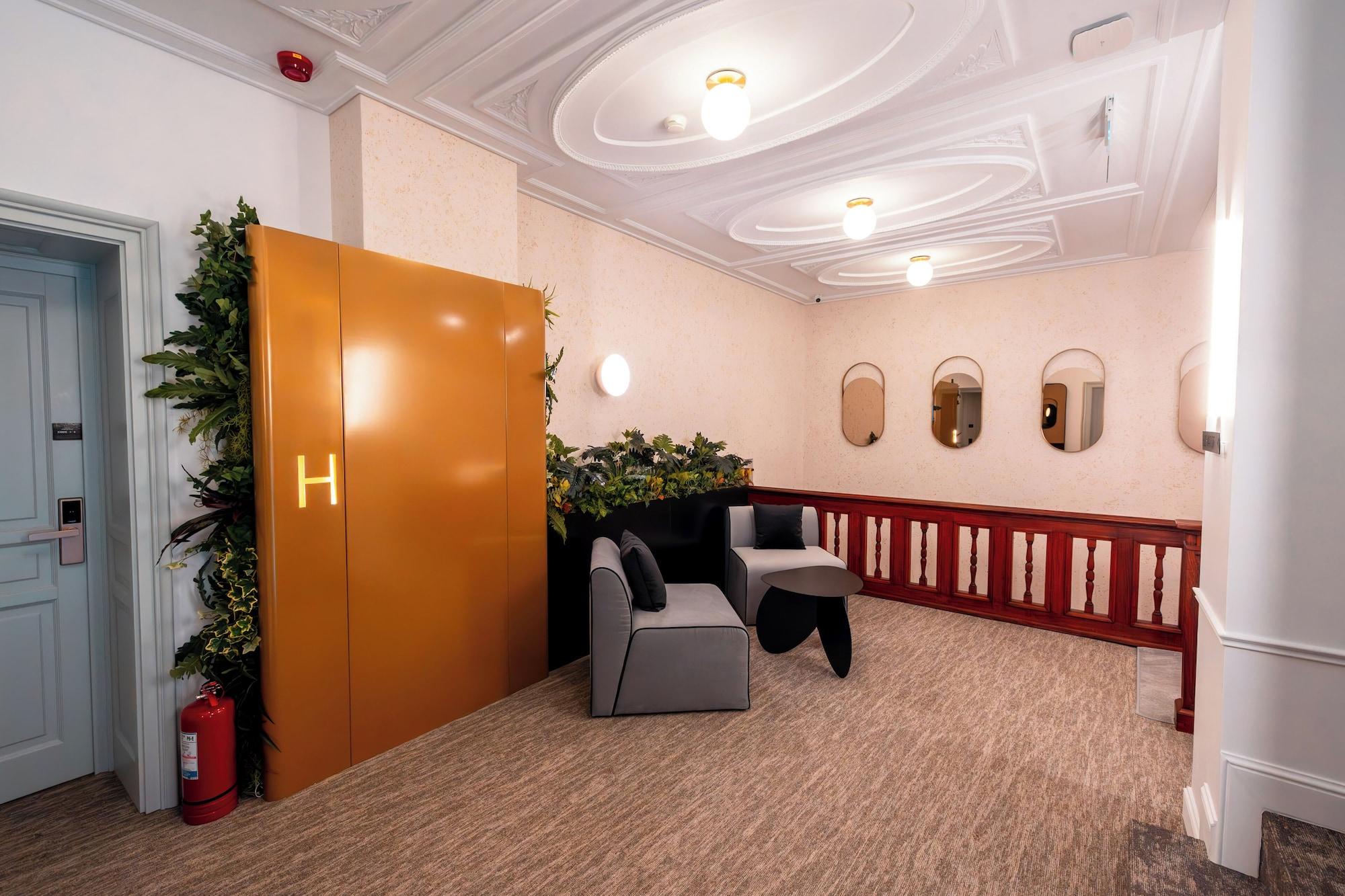 Vista Lobby Ecletico Villa