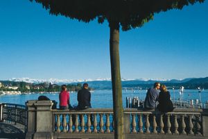 Actividad - Recorrido turístico por Zúrich y paseo en barco por el lago