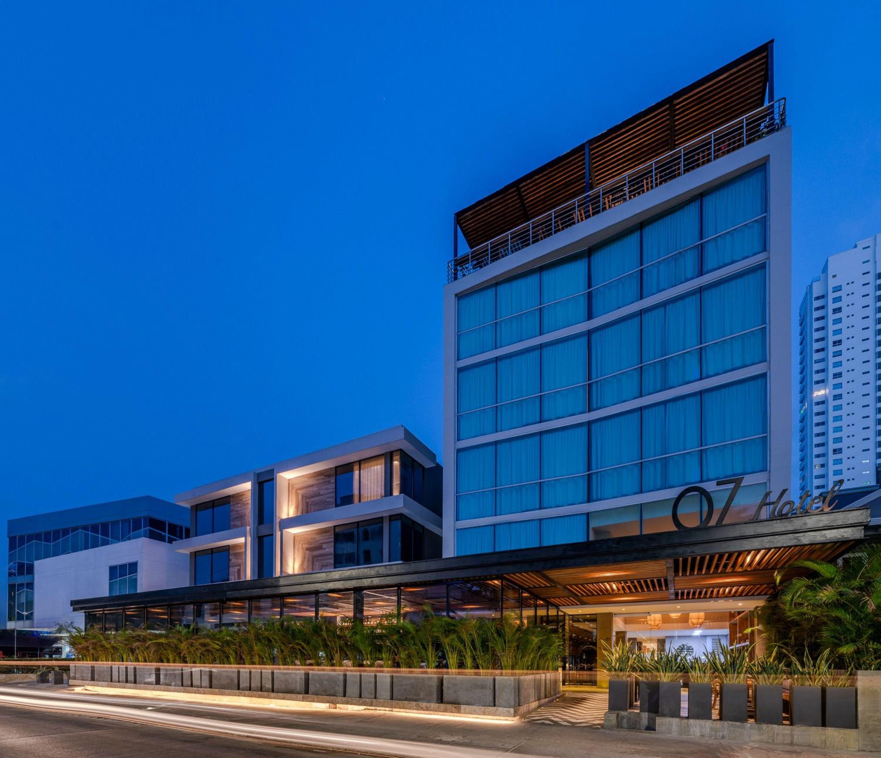 Vista Exterior Oz Hotel
