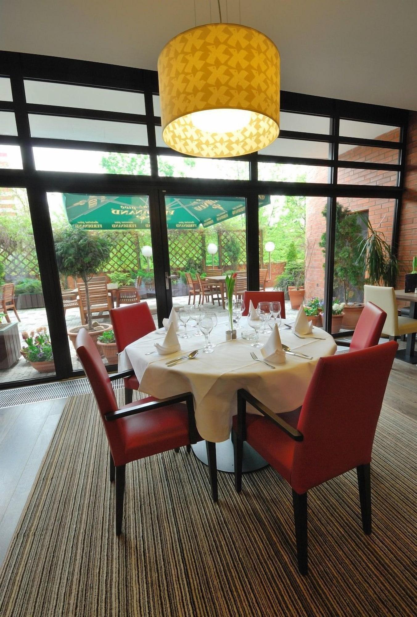 Bar/Salón Hotel Expo