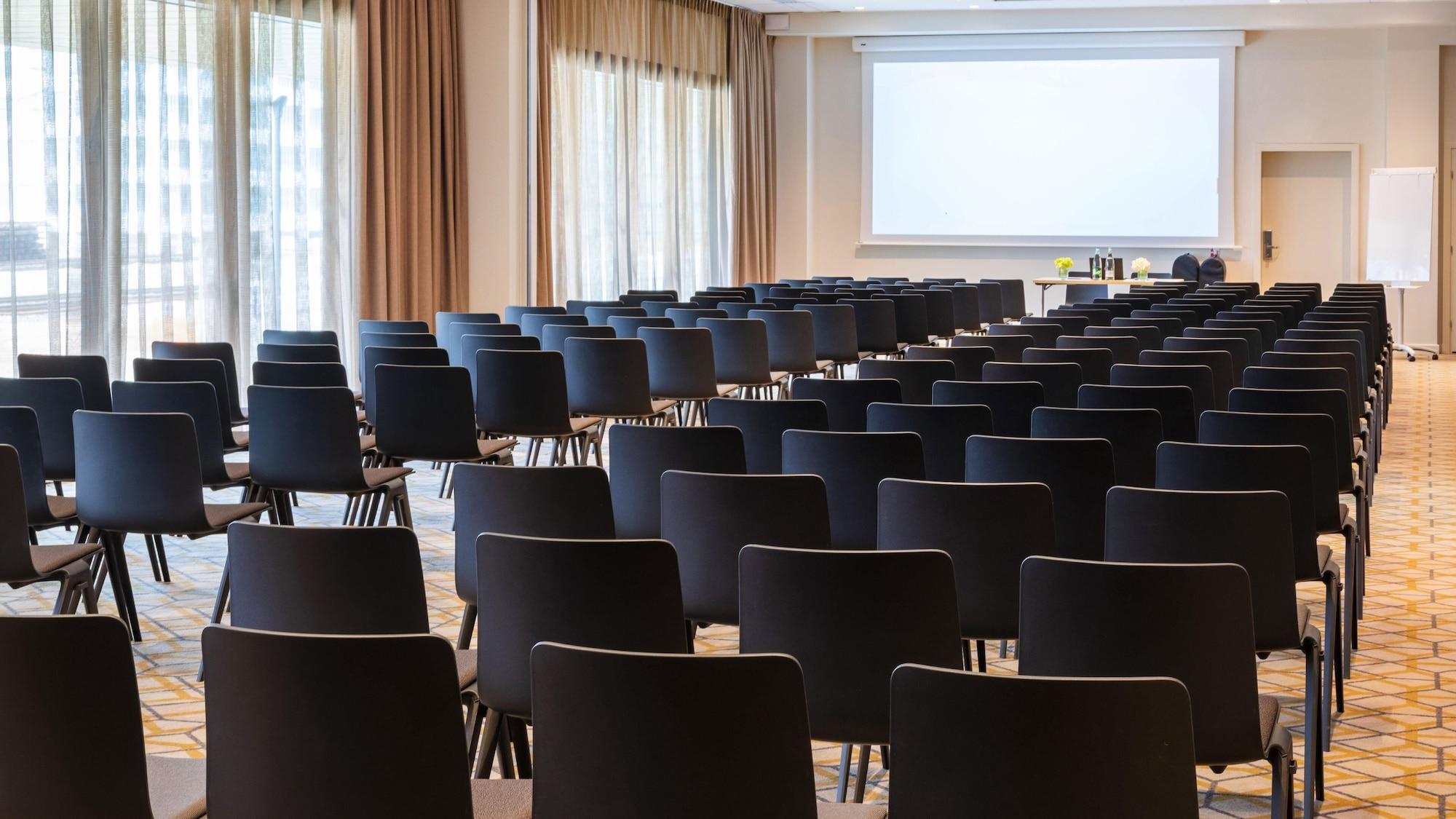 Sala de Reuniones Holiday Inn Express Nice Grand Arenas by IHG
