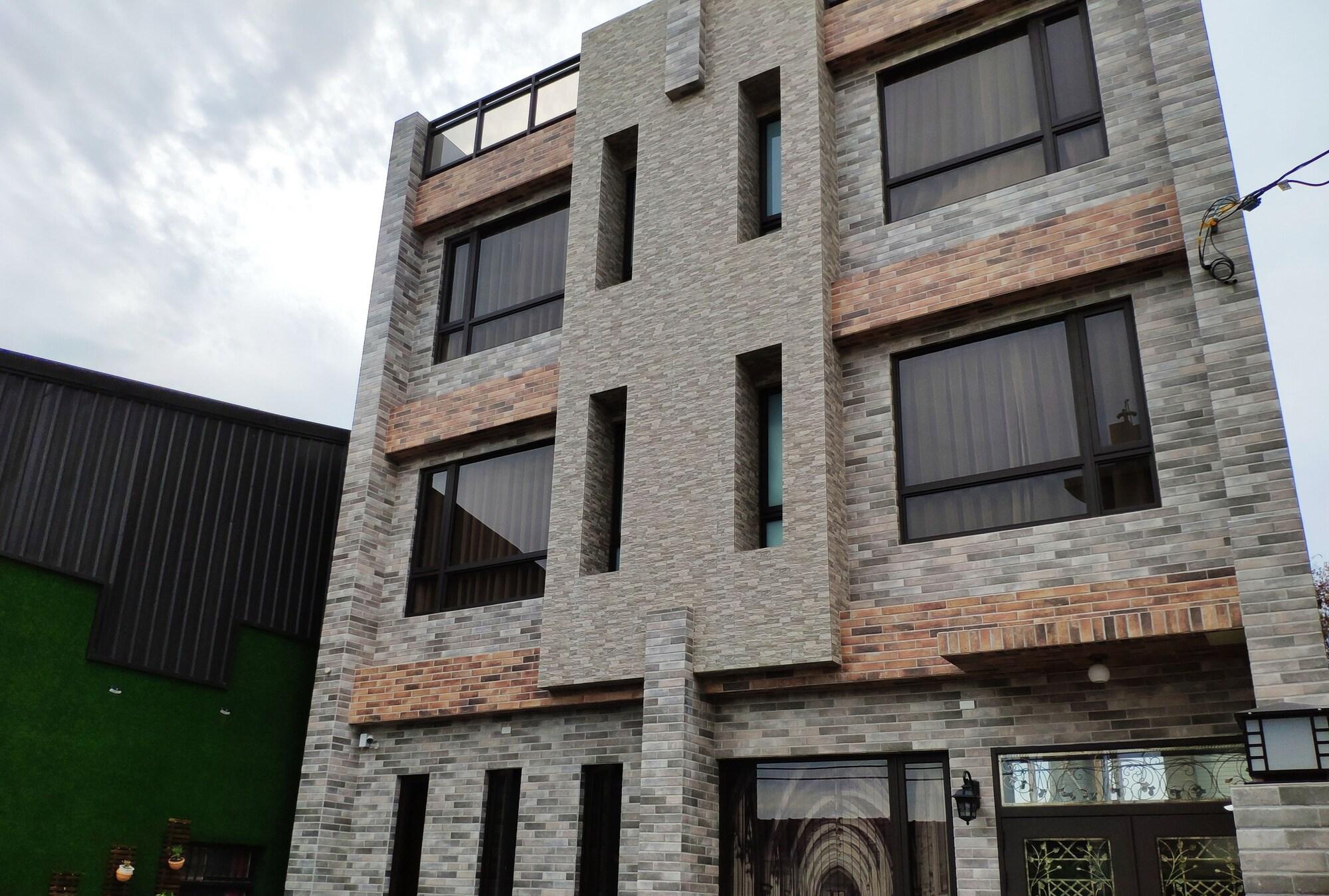 Vista Exterior With Togeter B&B