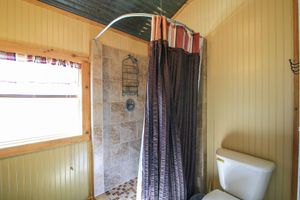 Renta temporal - 1 Room Hill Country cabin getaway, quiet, country views, wildlife, pet-friendly