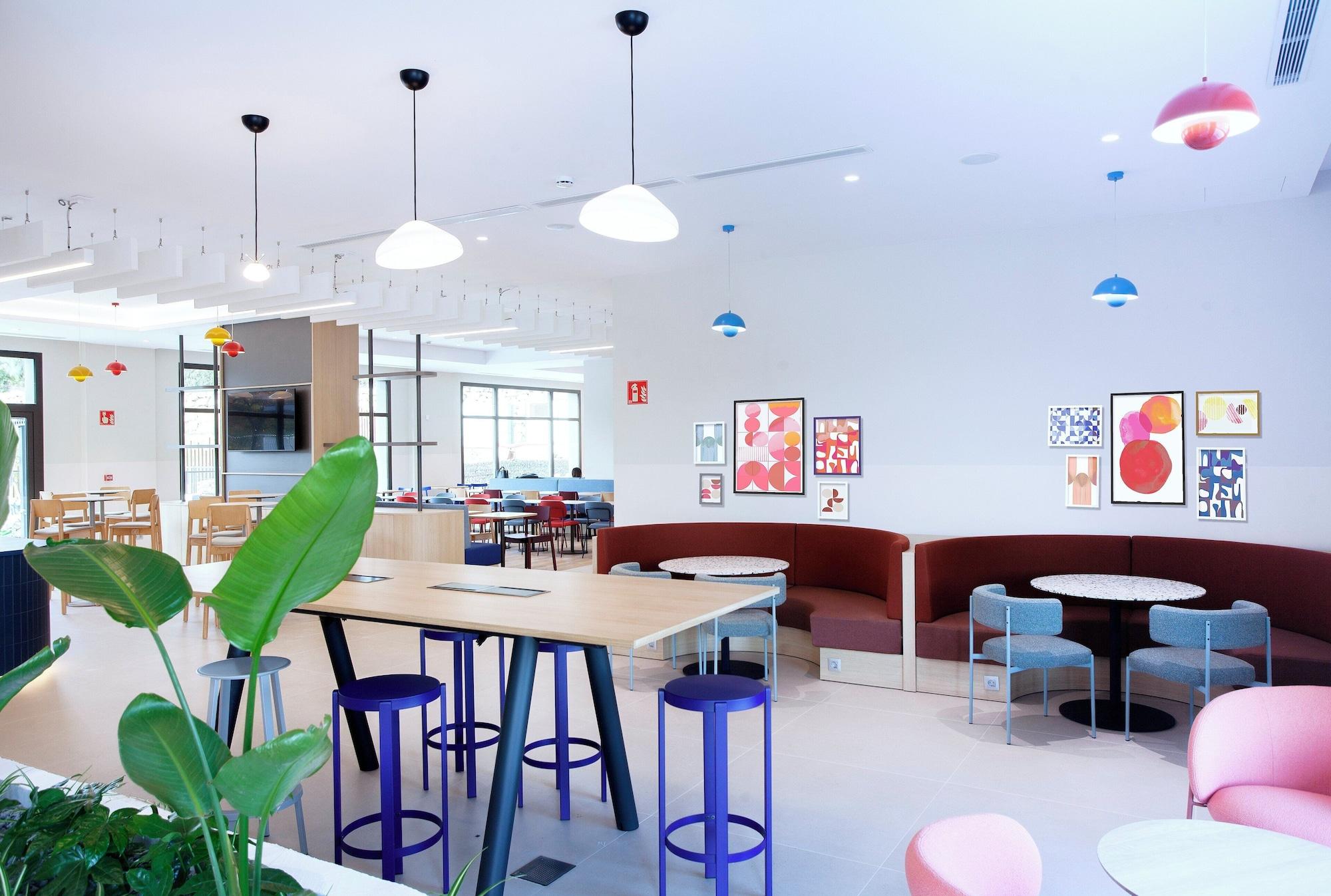 Vista Exterior Holiday Inn Express & Suites Barcelona Sabadell by IHG