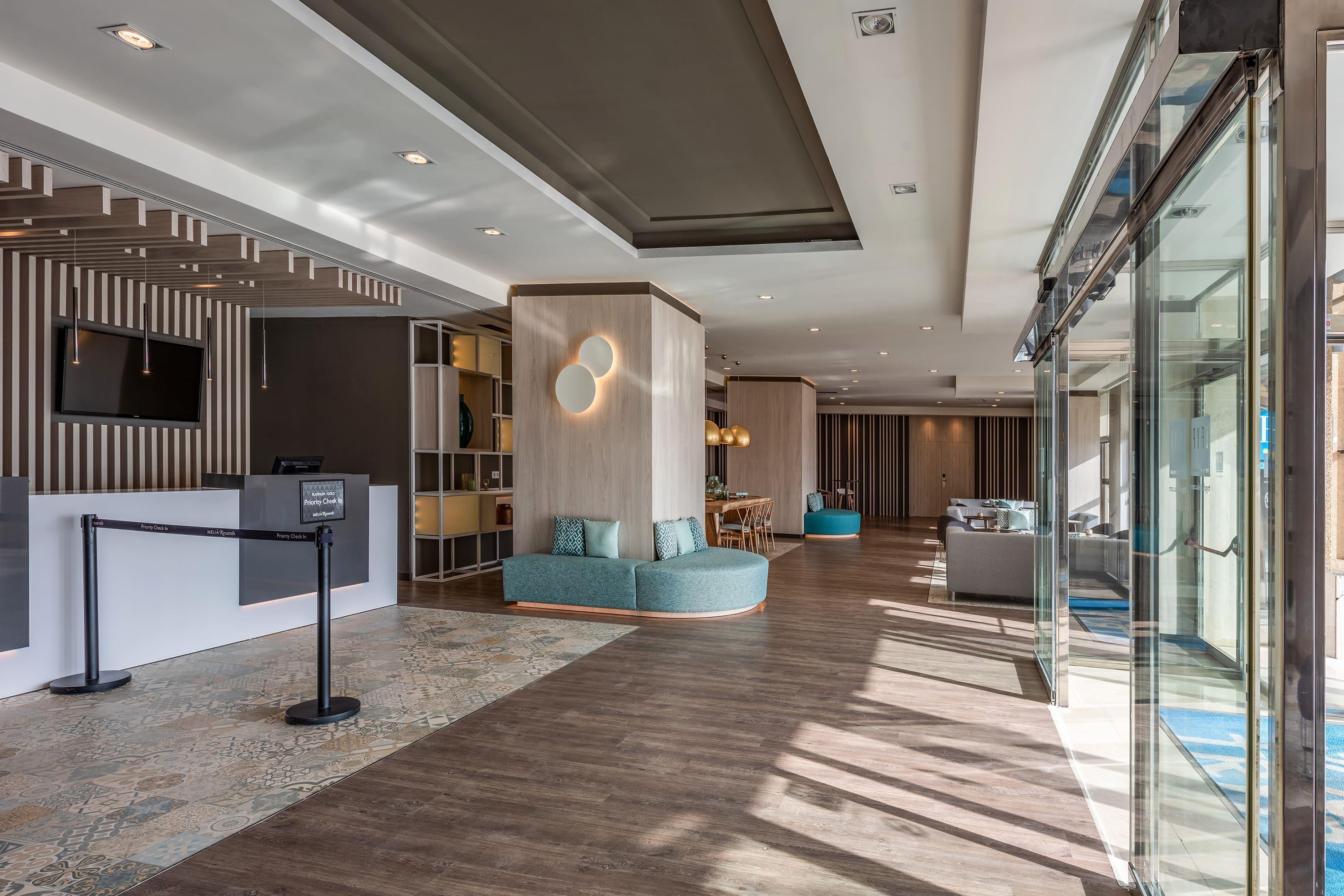 Vista Lobby Hotel Cádiz Paseo del Mar Affiliated by Meliá