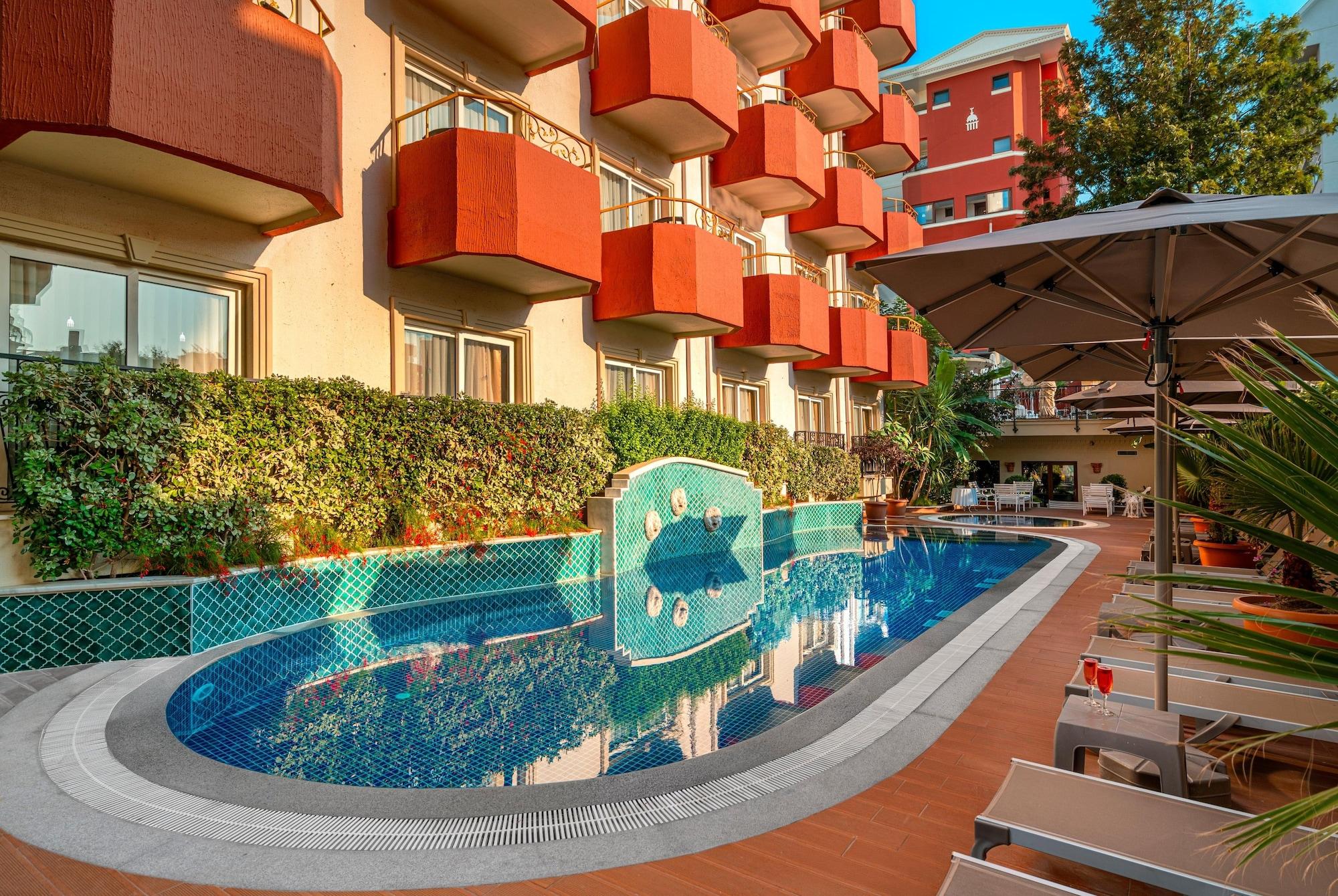 Vista Piscina Antique Roman Palace Museum Hotel - Adults Only Ultra All Inclusive
