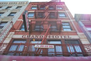 Alojamiento - Bowery Grand Hotel - Hostel