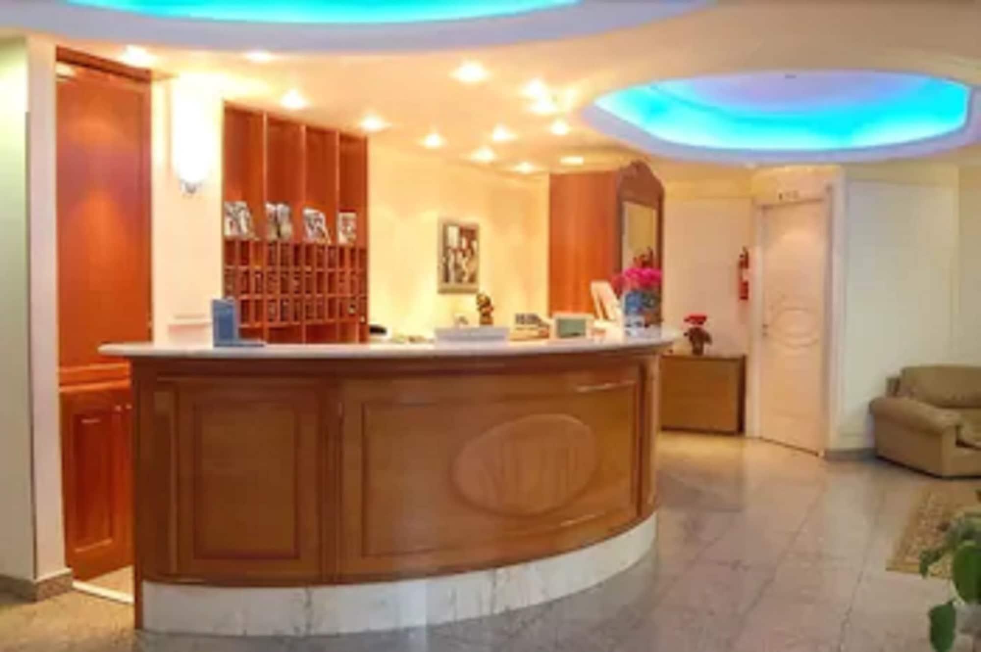 Vista Lobby Albergo Lachea
