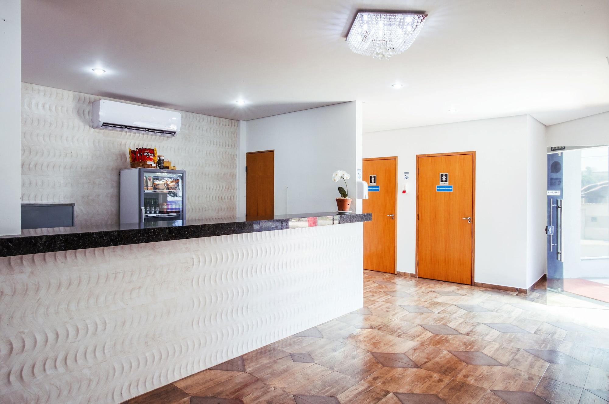 Vista Lobby Hotel Metropole Paulinia