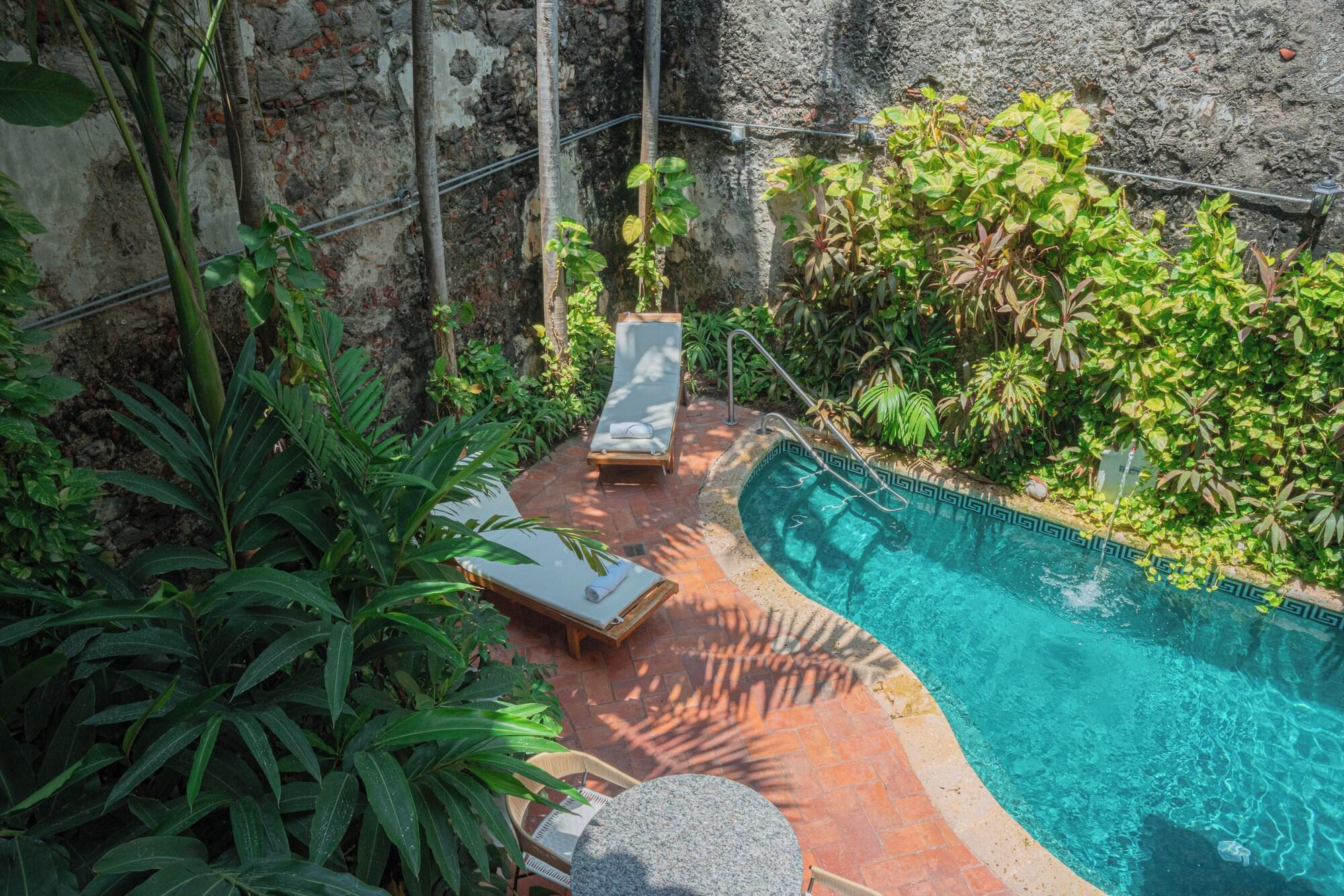 Vista Piscina Hotel Casa La Mantilla by Faranda Boutique