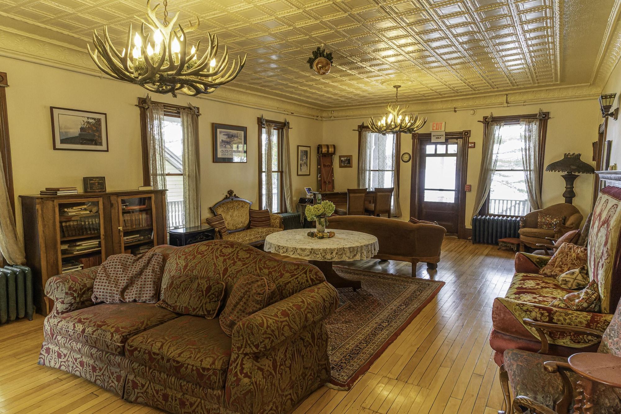 Vista Lobby The Woods Inn