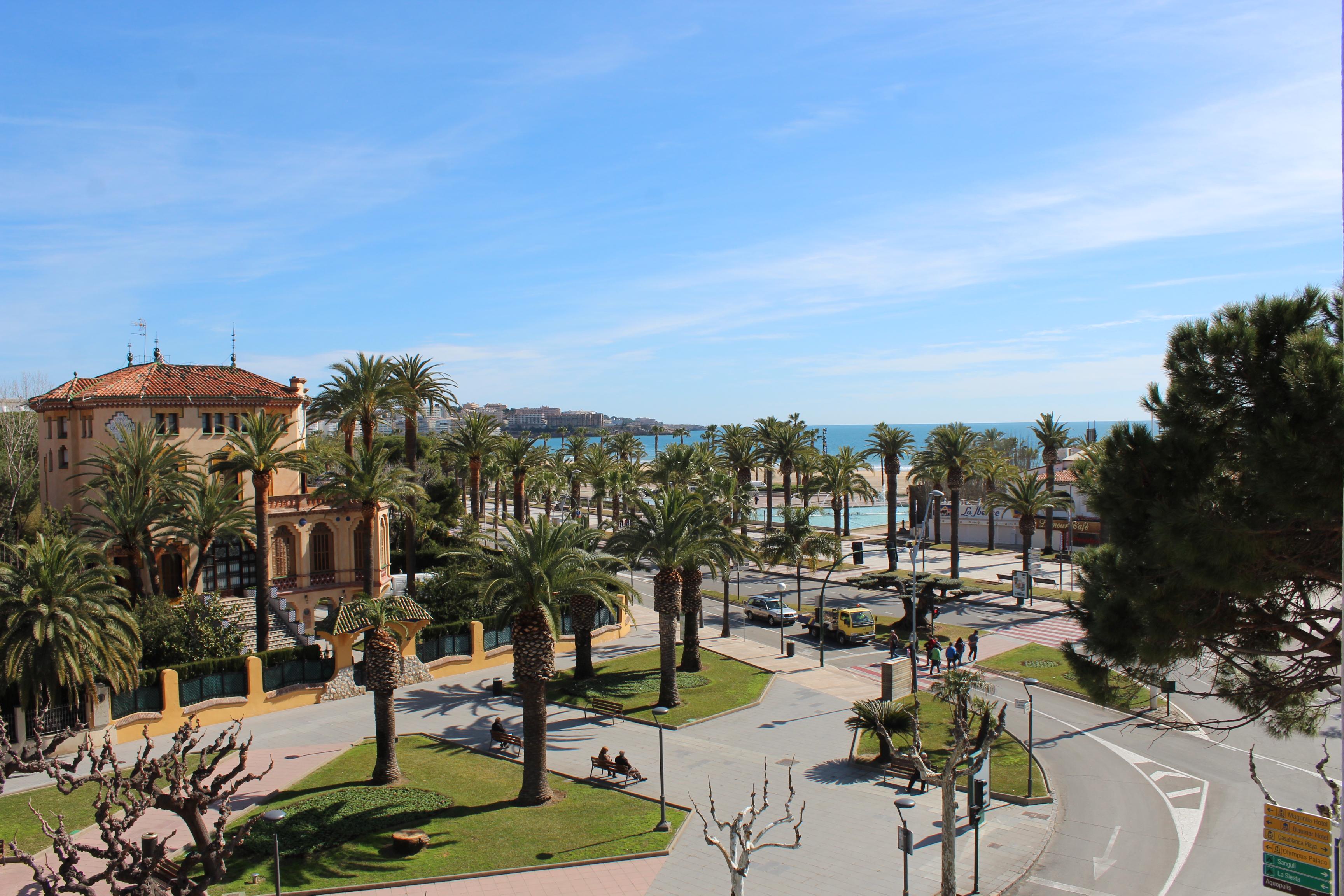 Vista Exterior Hotel Planas