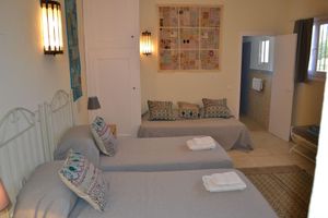 Alquiler Temporario - Spacious 5 bedroom 5 bathroom family villa with spectacular views to the sea