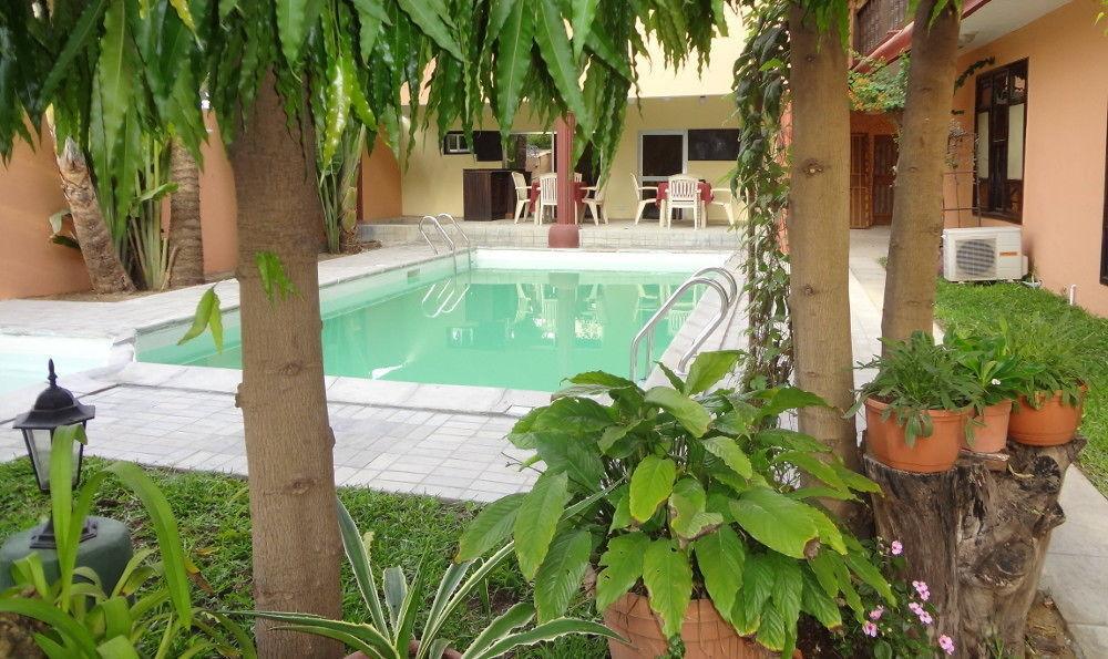 Vista Exterior Roc Heights Lodge