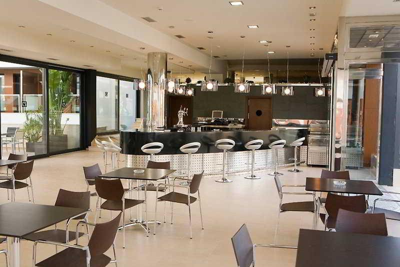 Bar/Salón Conilsol Hotel y Aptos