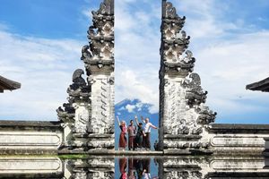 Actividad - Tour de un día entero por el este de Bali: puertas del cielo, Tirta Gangga y cascada Tukad Cepung