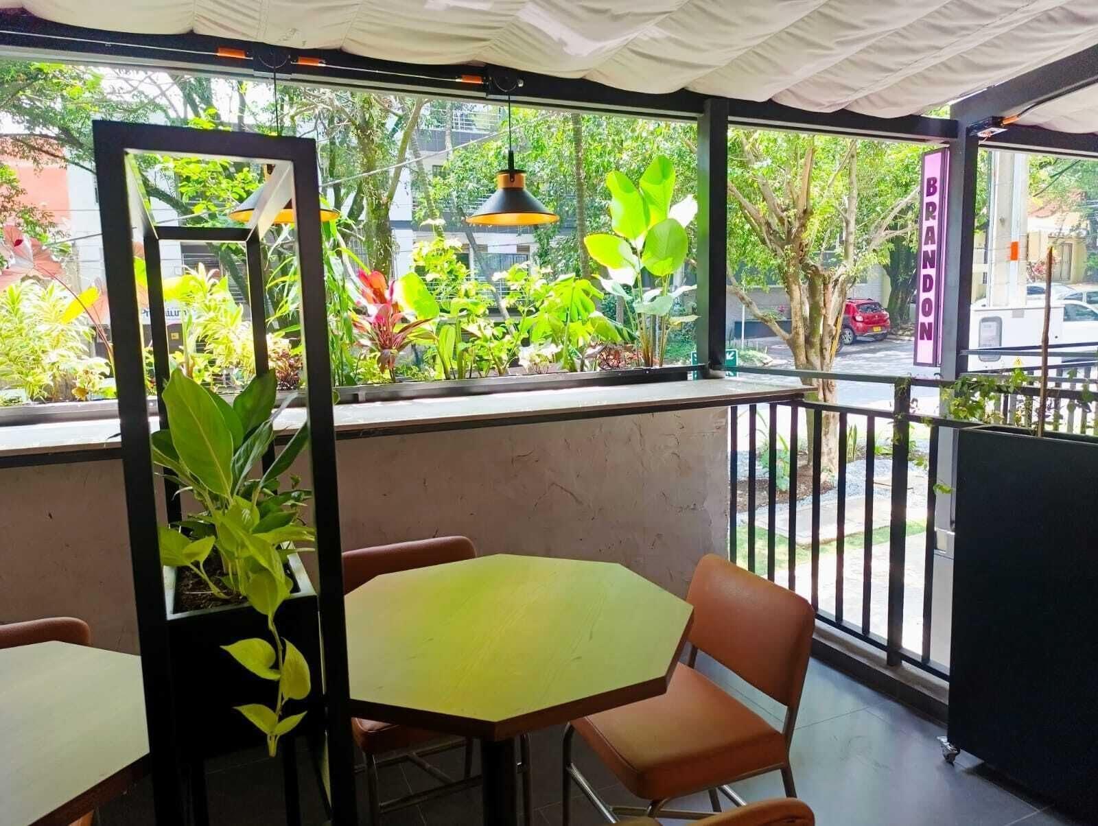Restaurant Hotel Living 35 Suites
