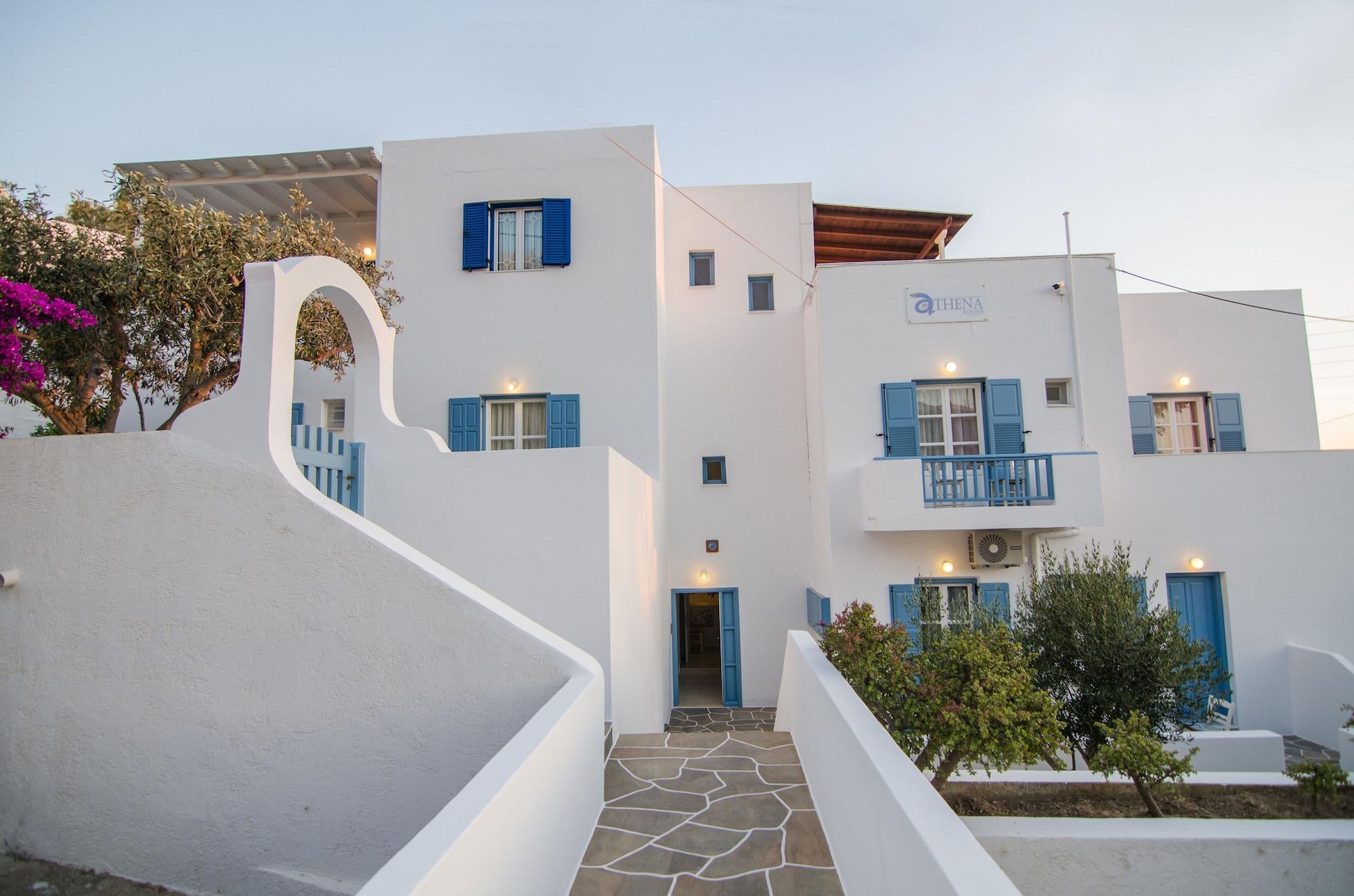 Vista Exterior Athena Rooms