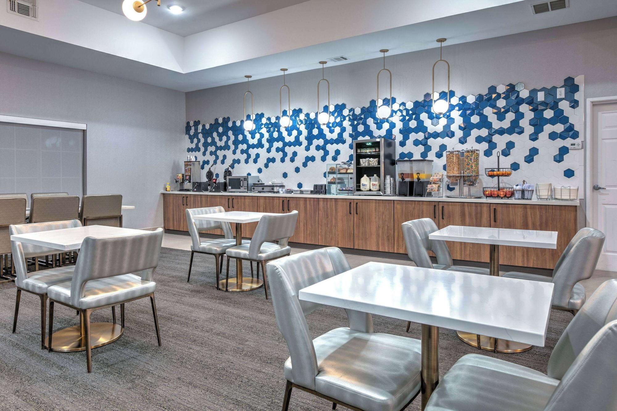 Restaurant La Quinta Inn & Suites by Wyndham Decatur