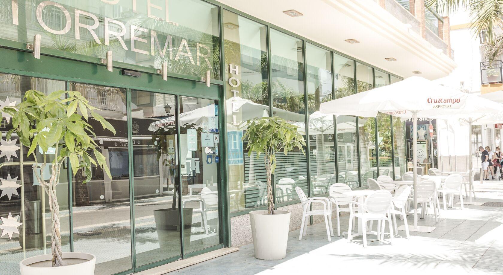Vista Exterior Hotel Torremar – Mares